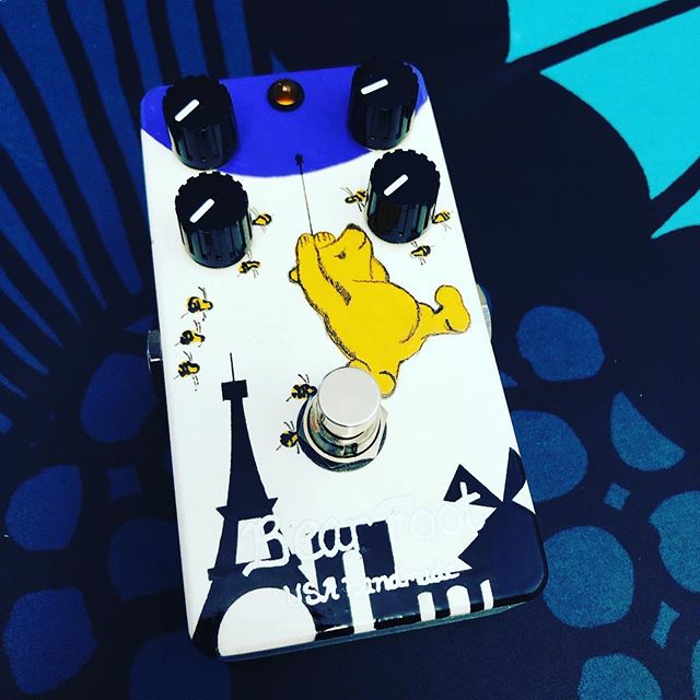 New gear day. Just missed out on the NYC version. Curious to see if it replaces the Archer on the board. #pedalporn #bearfootfx #ngd #overdrive #overdrivepedal #pedalboard