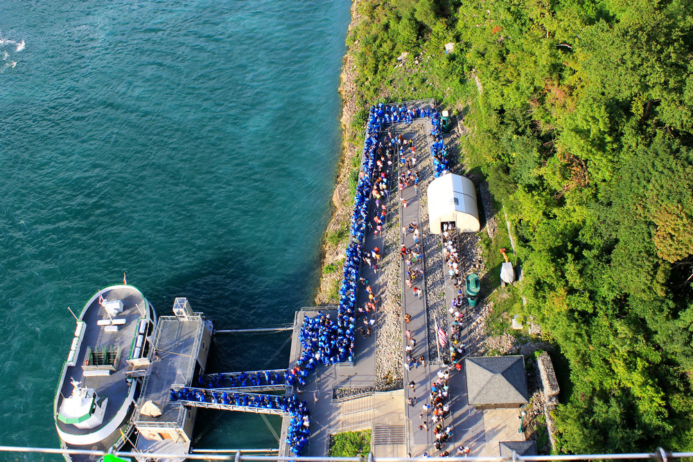 The crazy line for Maid of the Mist