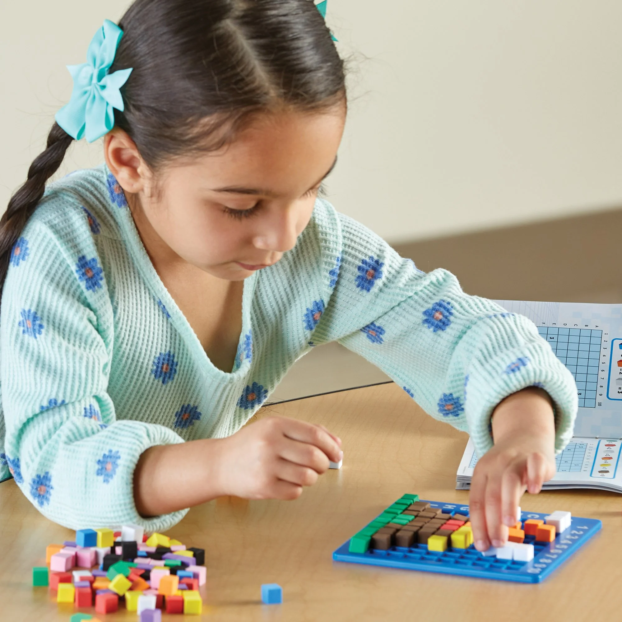 9463-Stem-Pixel-Art-Challenge_Girl2-1.jpg