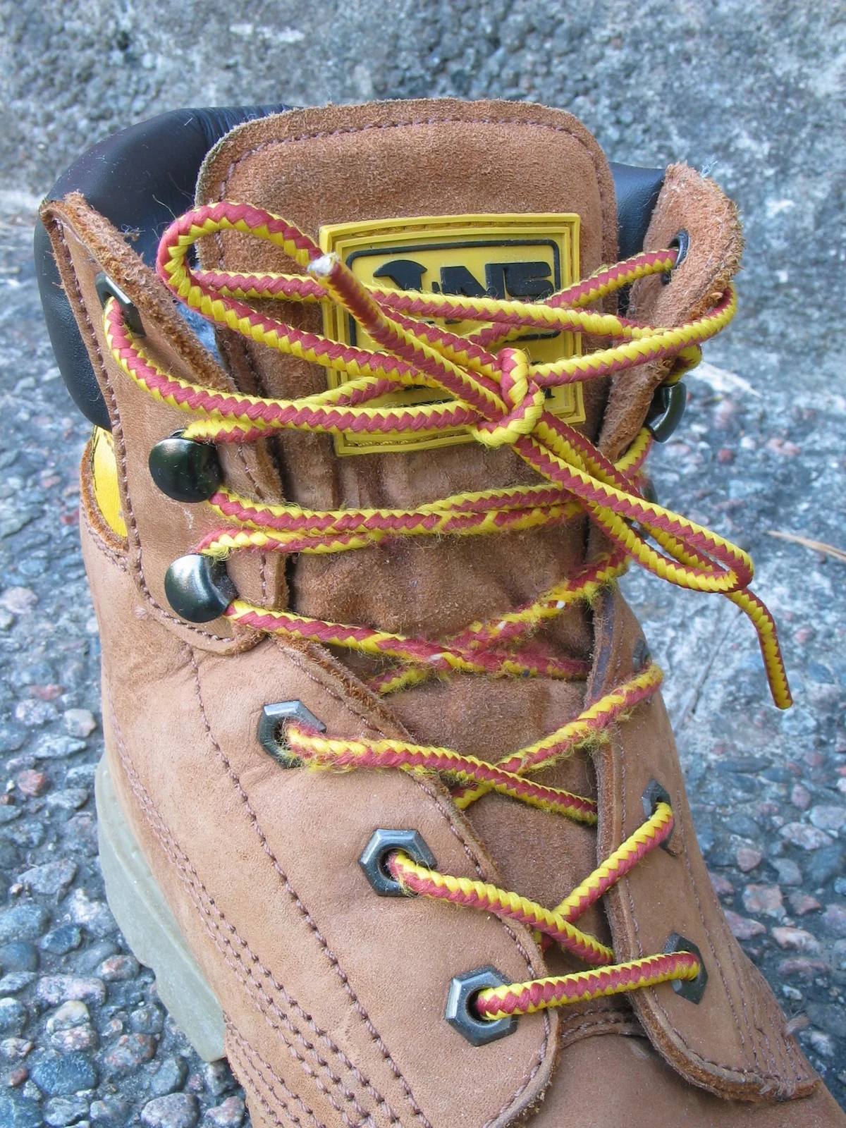 Burkard Polster: What is the best way to lace your shoes?