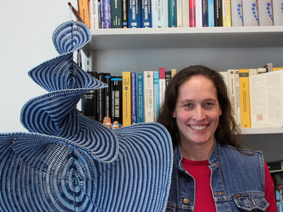 Hinke Osinga: Chaos, Kayaking and Crochet