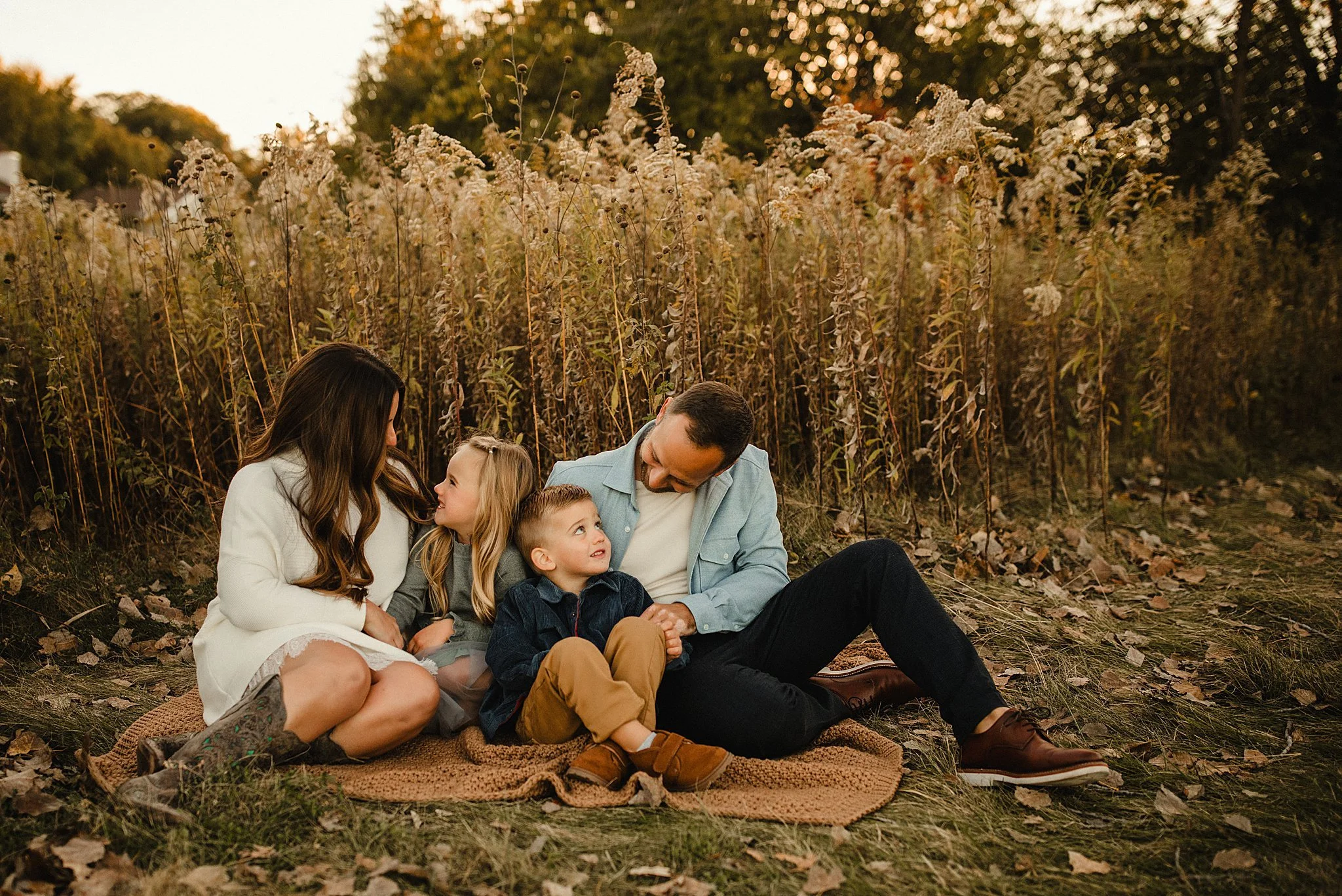 maternity photoshoot near me.jpg