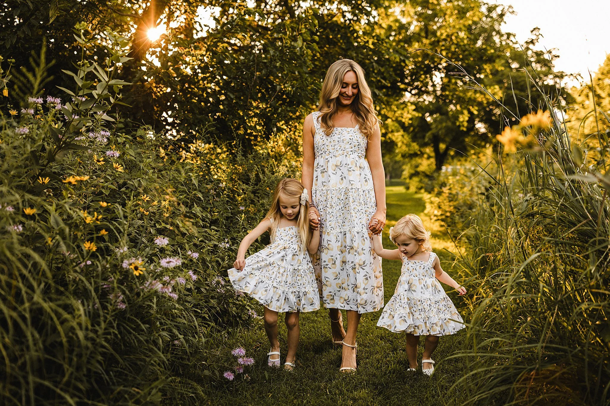motherhood mini sessions.jpg