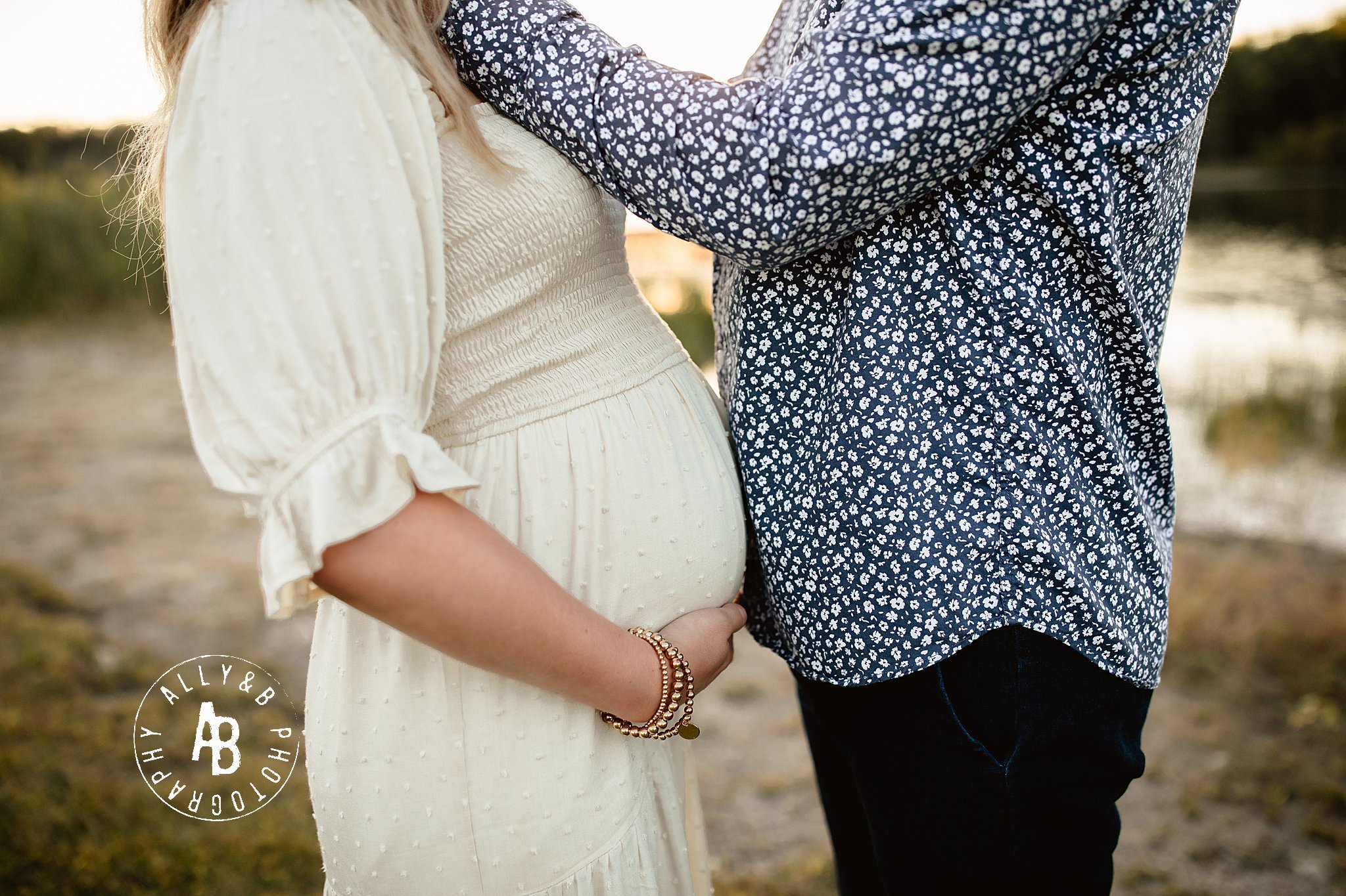 maternity photographer naperville il.jpg