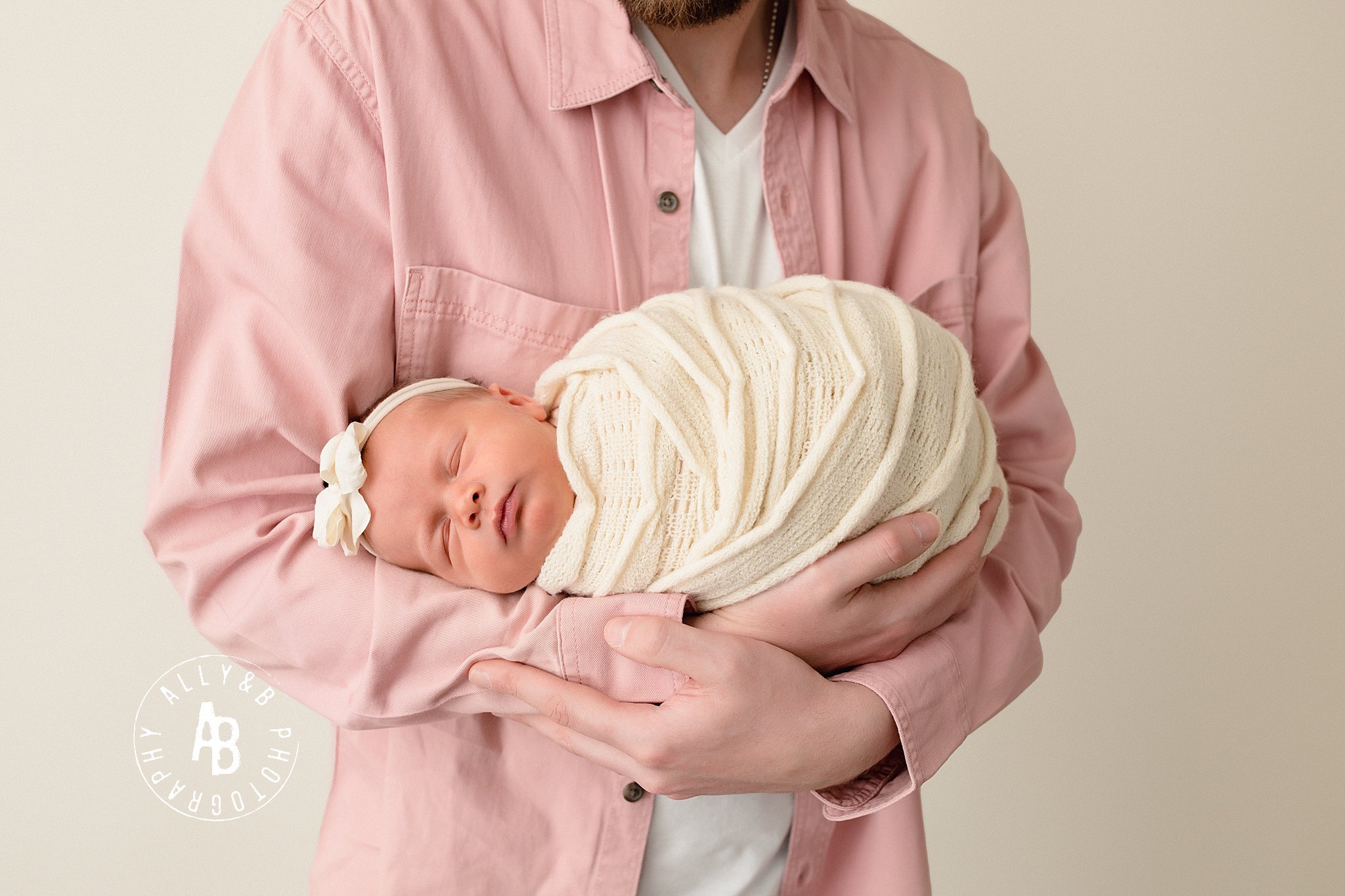 newborn photographers in naperville il.jpg