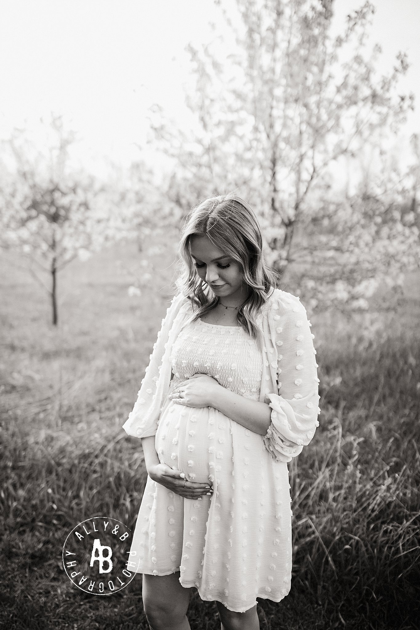 outdoor maternity photos.jpg