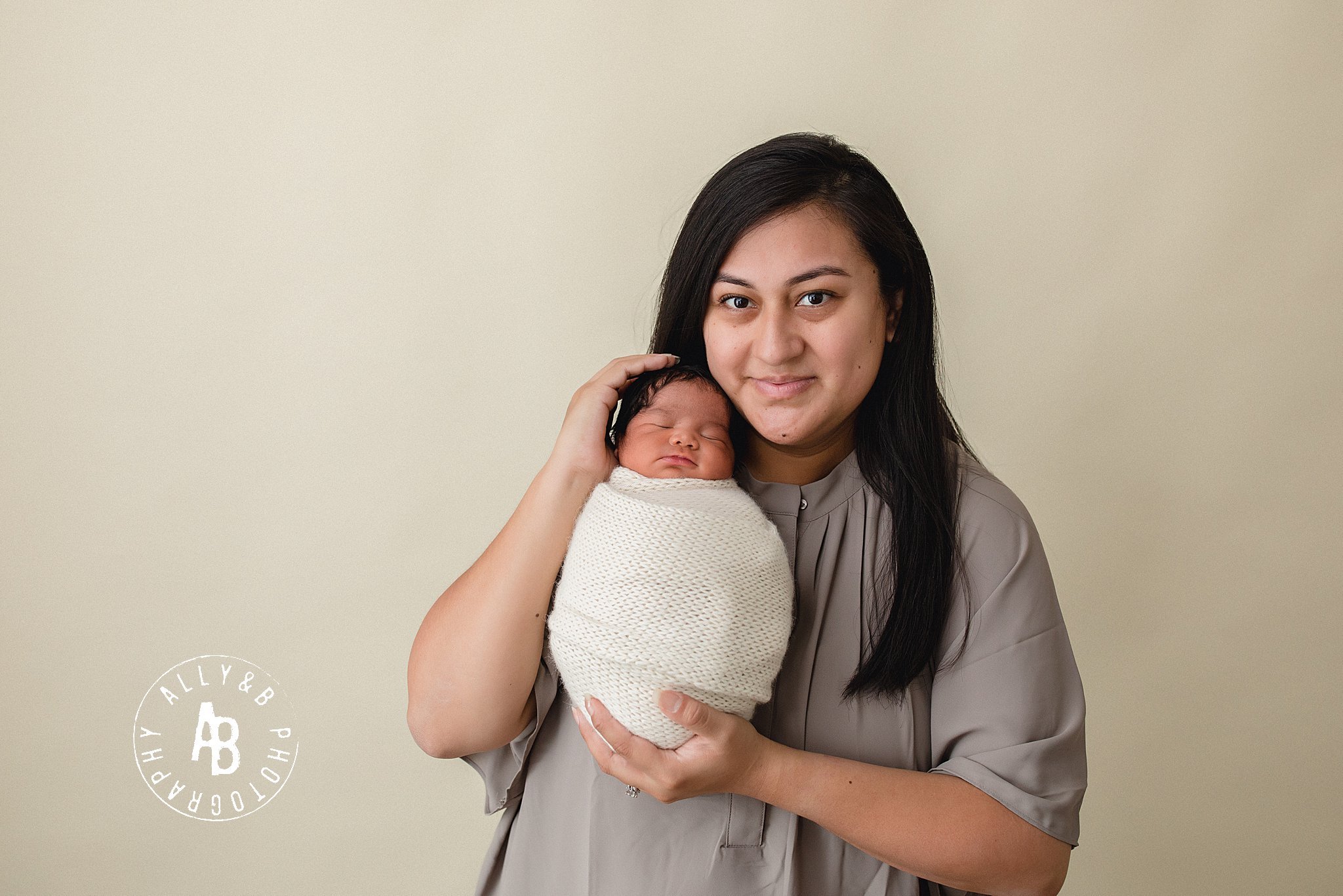 glen ellyn newborn photographers.jpg