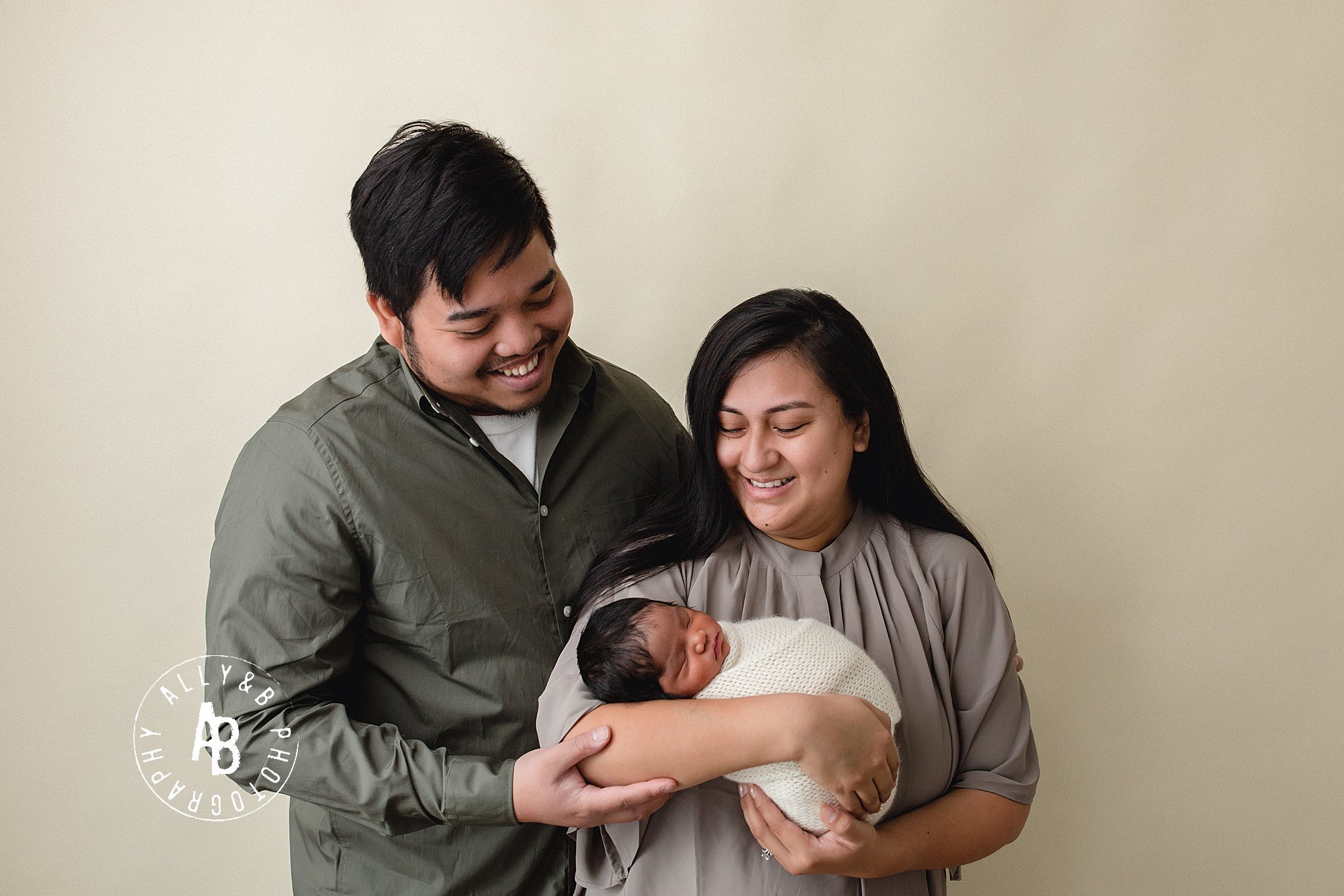 wheaton newborn photographers.jpg