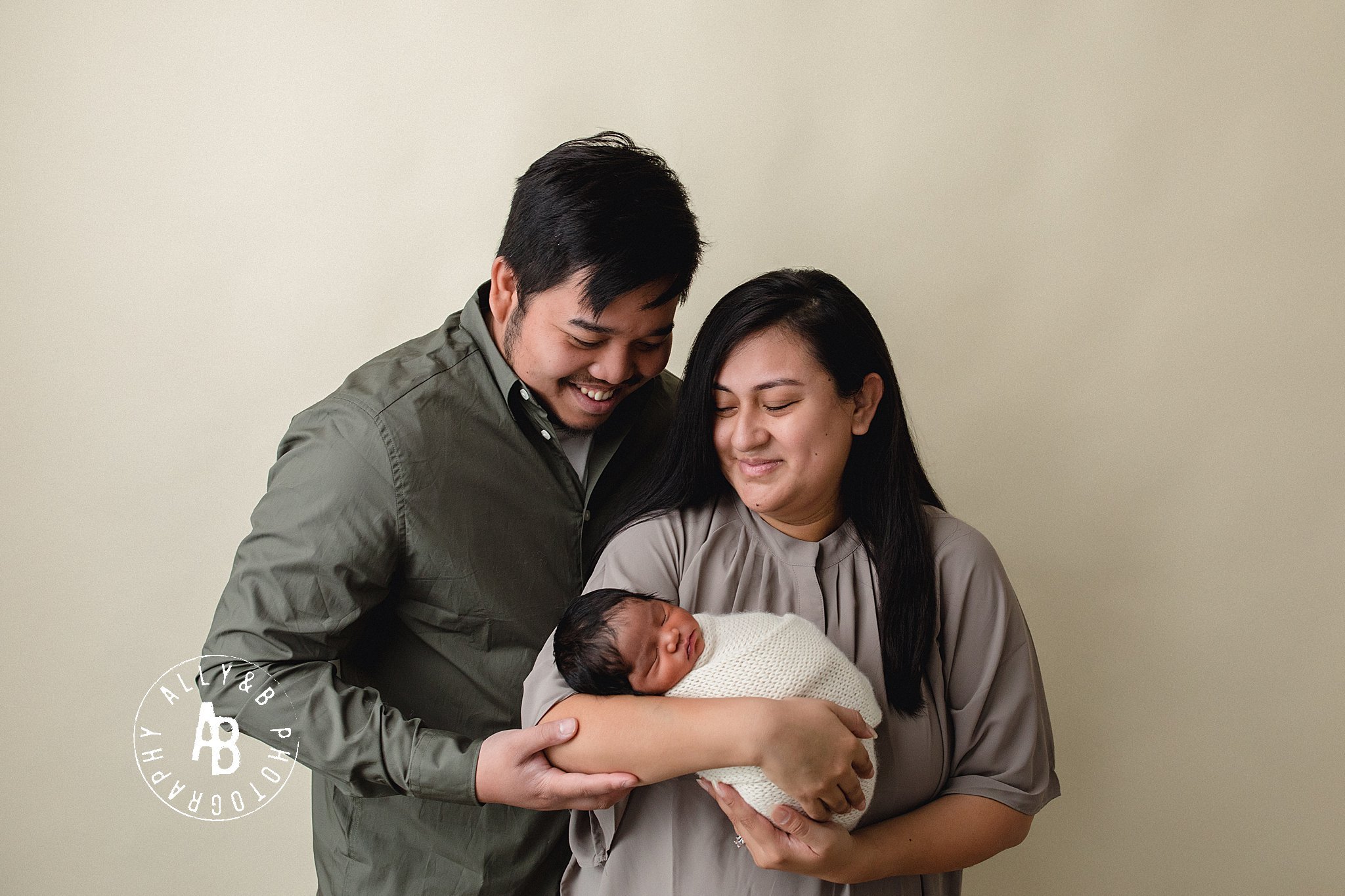 elmhurst newborn photographers.jpg