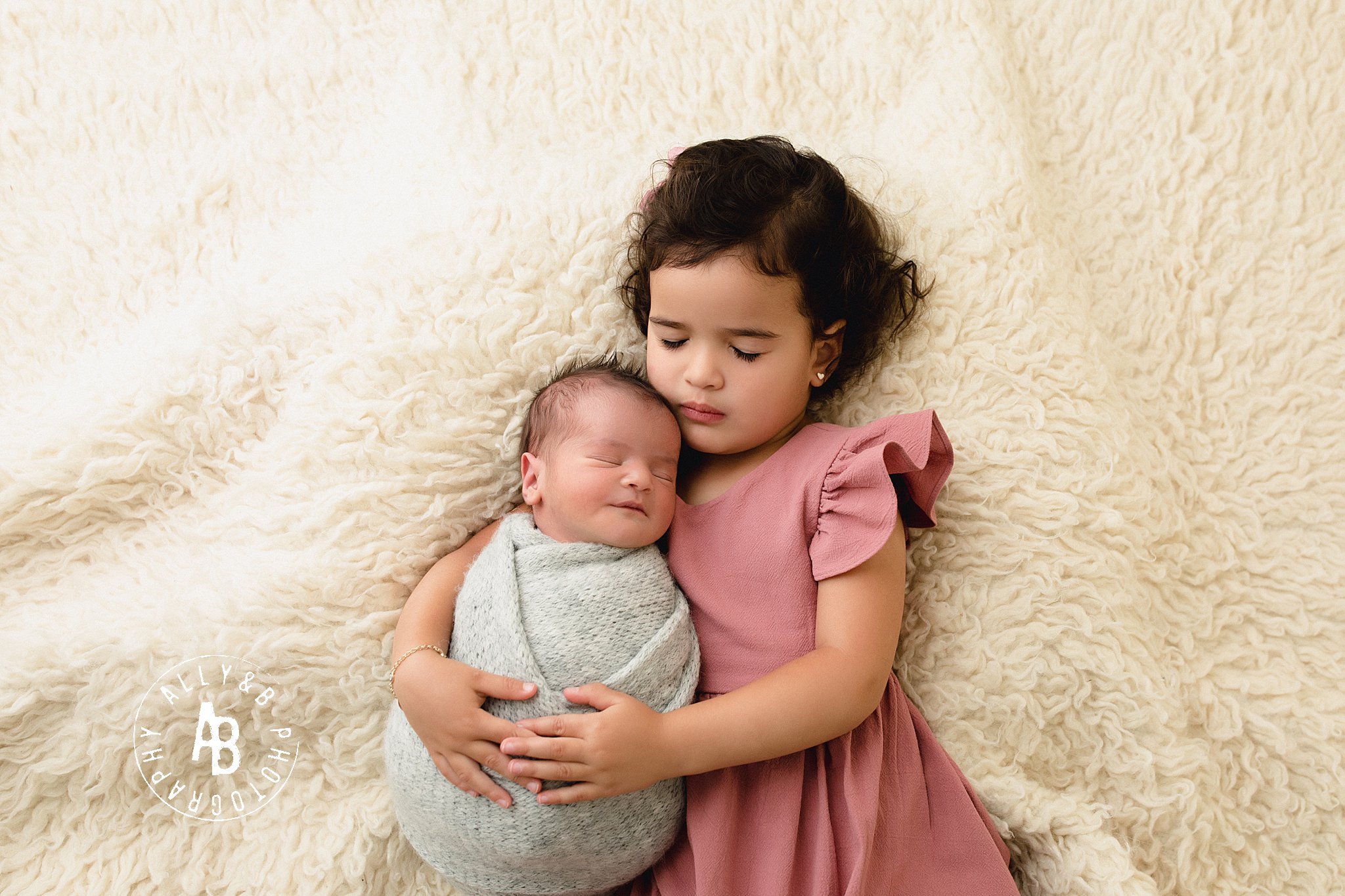 best newborn photographers.jpg