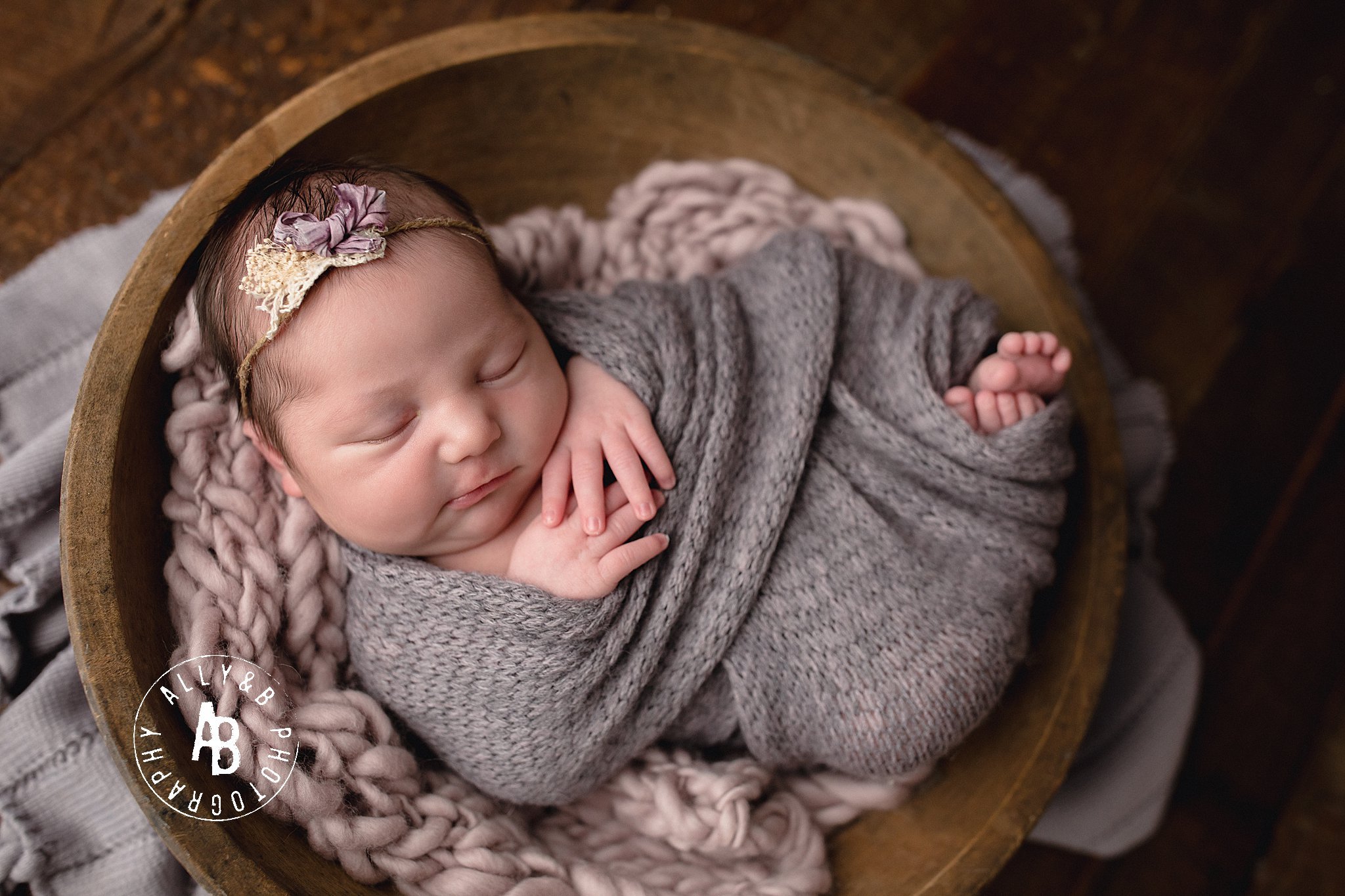 best newborn photographers.jpg