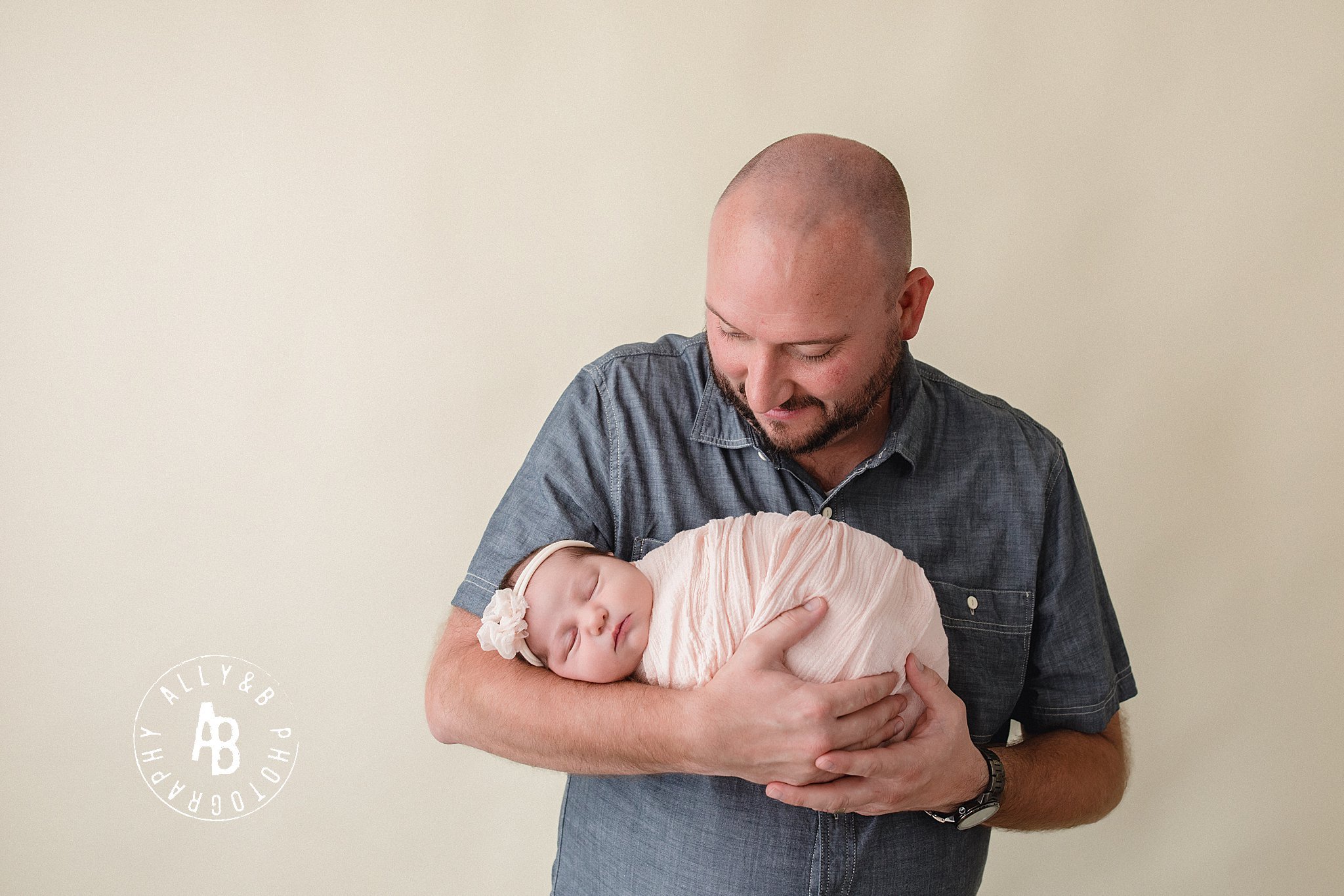 hinsdale newborn photographer.jpg