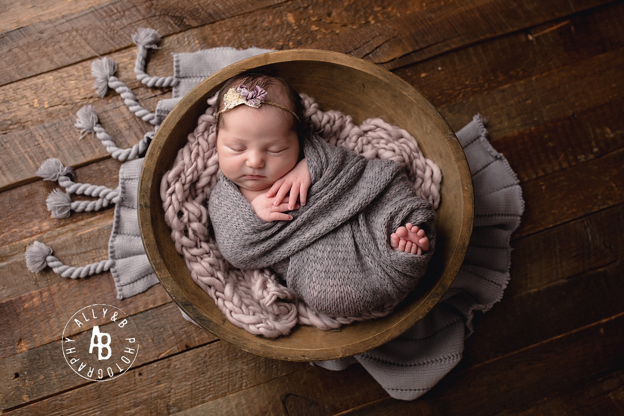 newborn photography naperville il.jpg