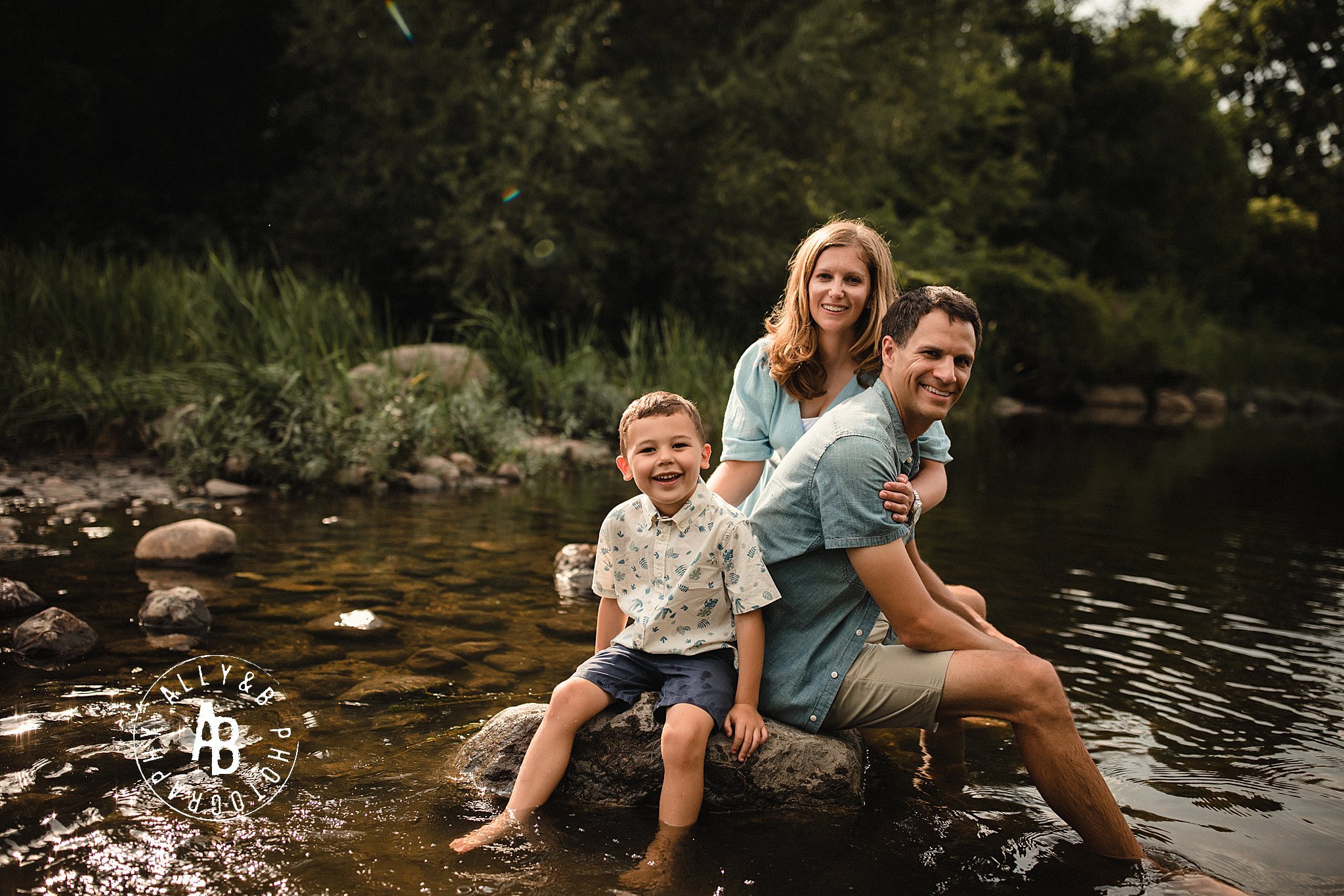 family photographers in naperville il.jpg