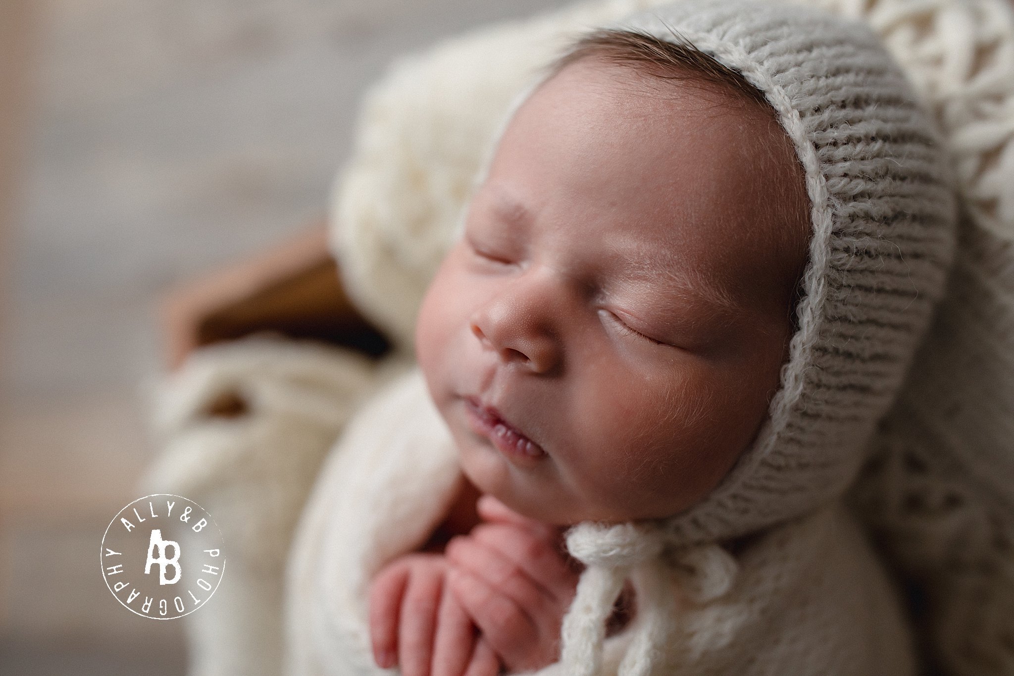 plainfield newborn photographer.jpg