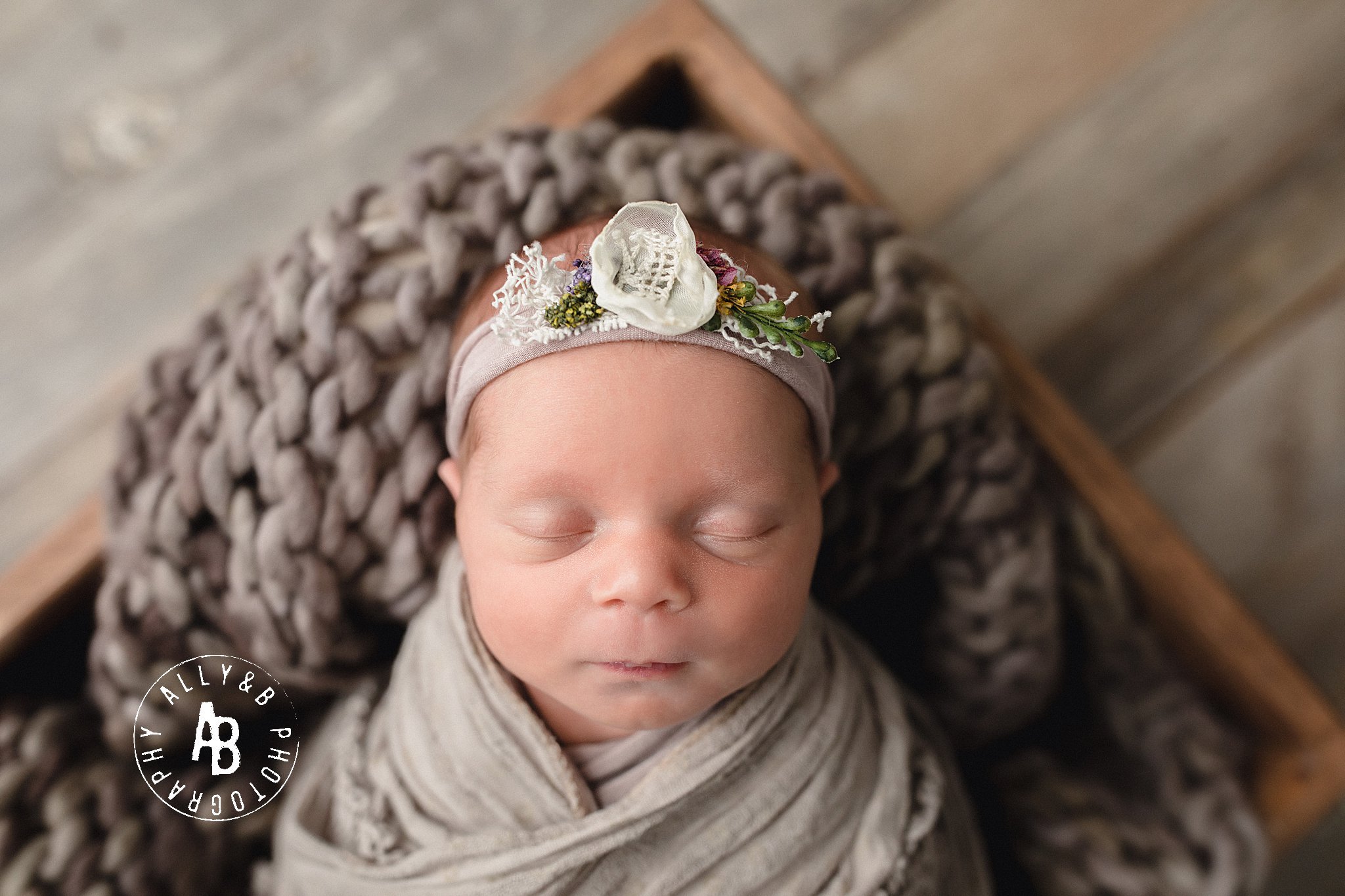 naperville newborn photographers.jpg