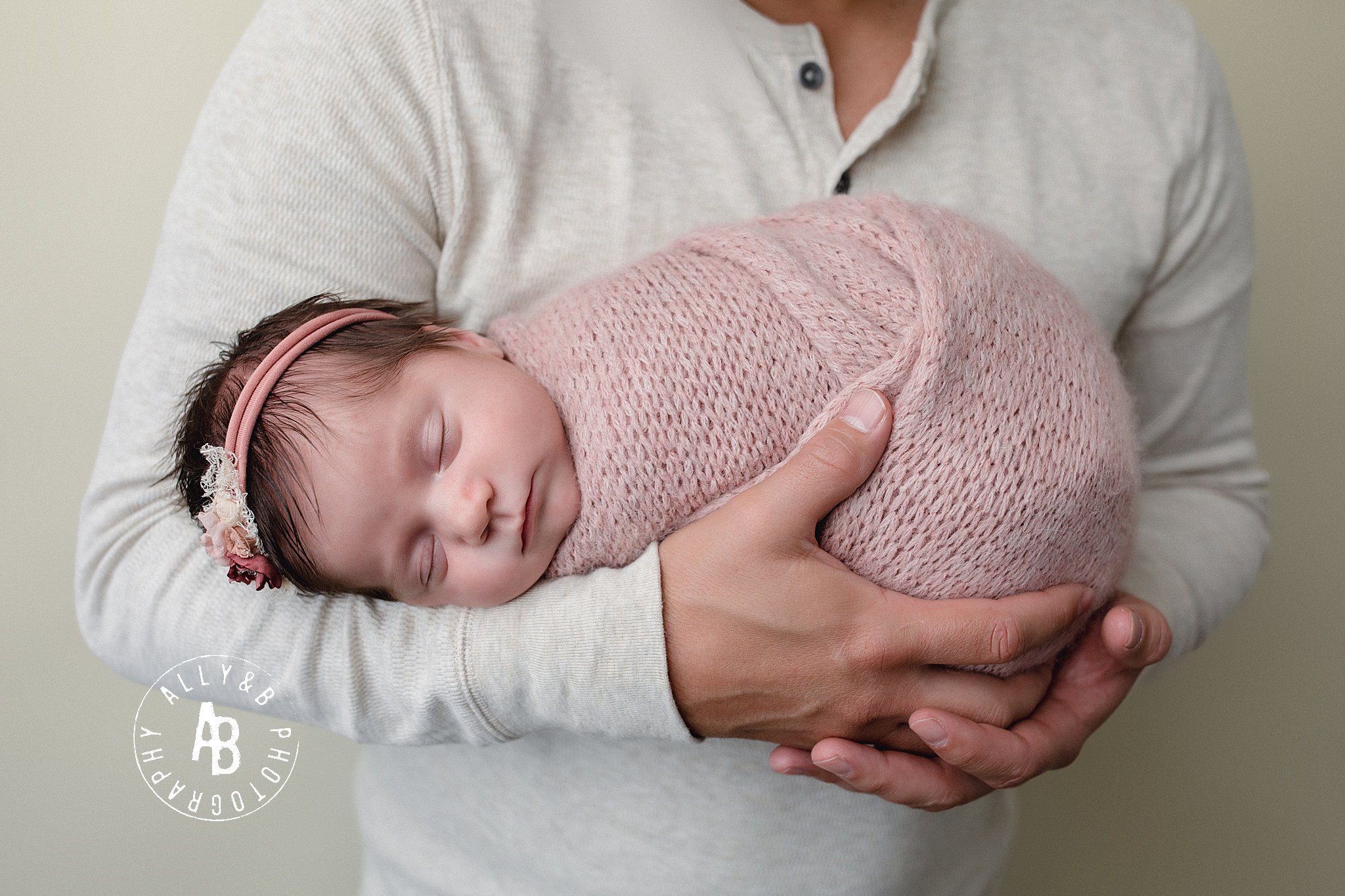 best newborn photographer naperville il.jpg