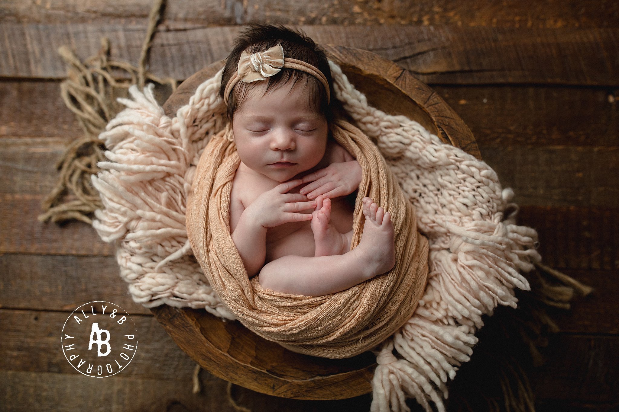 elmhurst newborn photographers.jpg