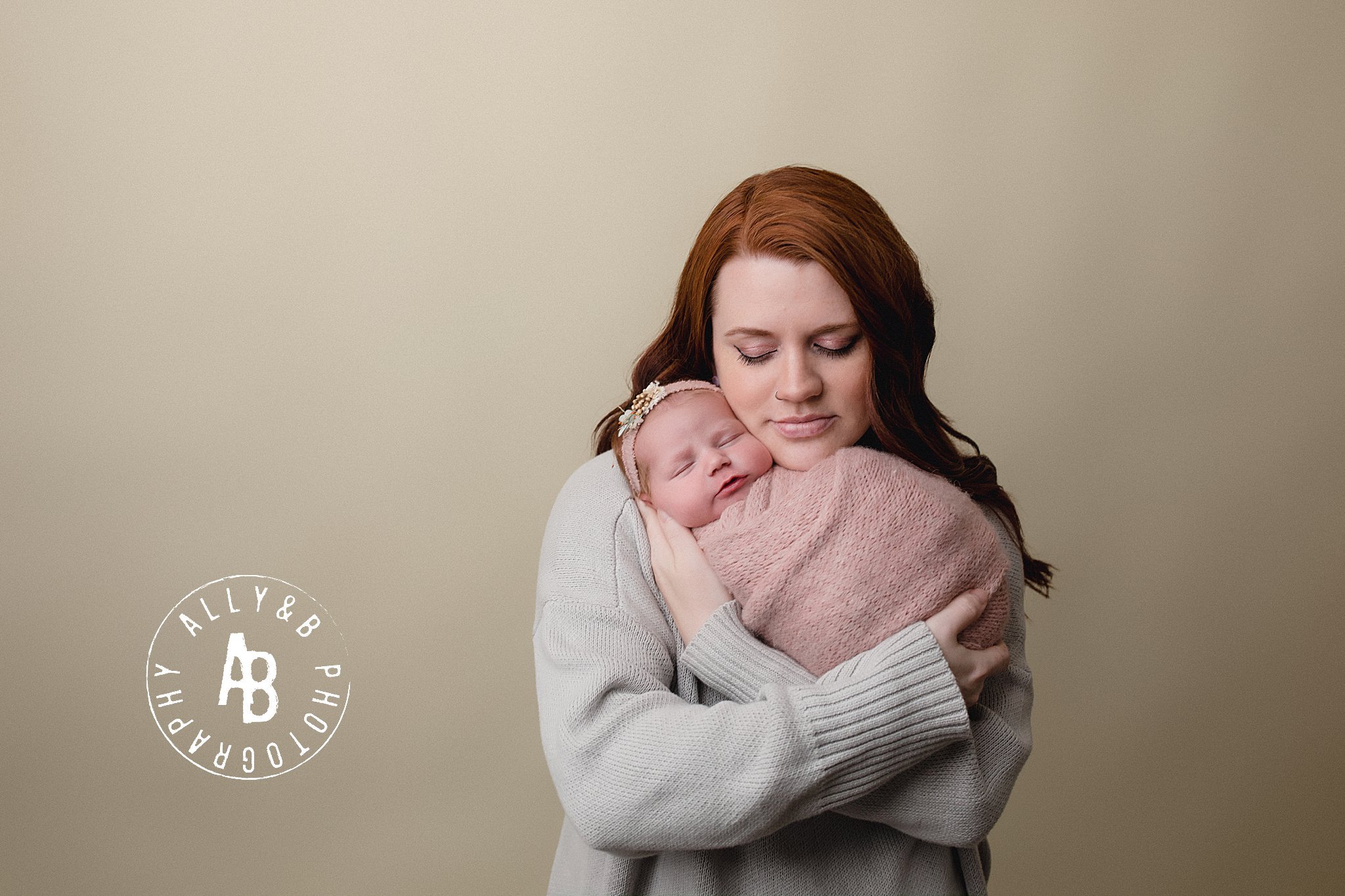 glen ellyn newborn photographers.jpg