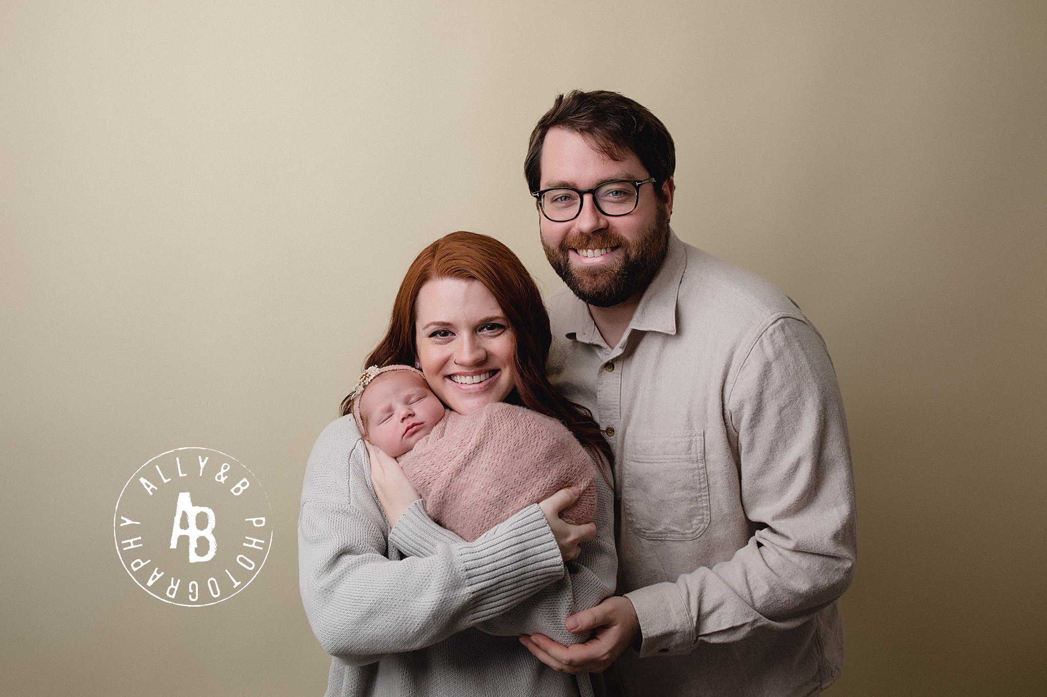 wheaton newborn photographers.jpg