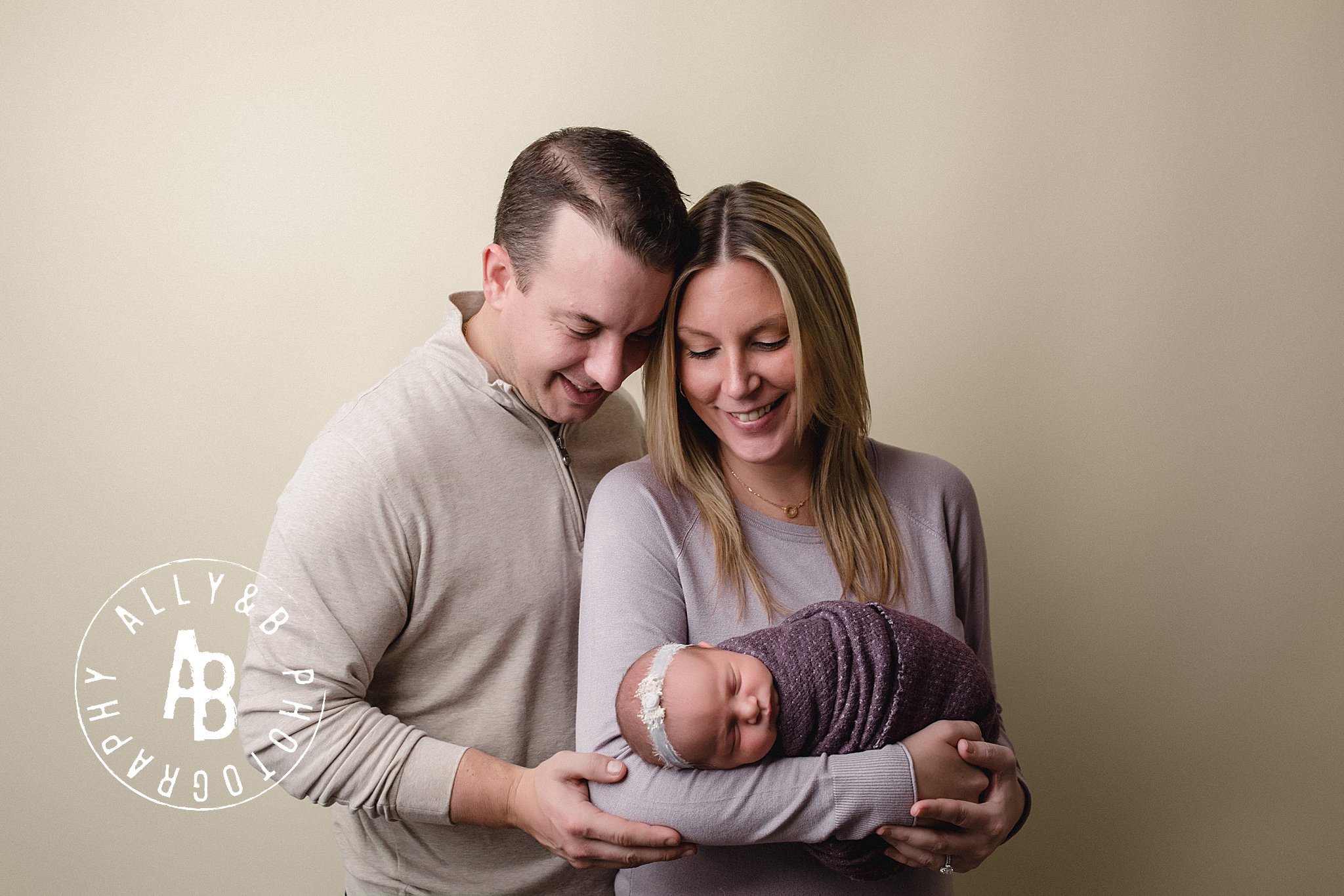 naperville newborn photographer.jpg