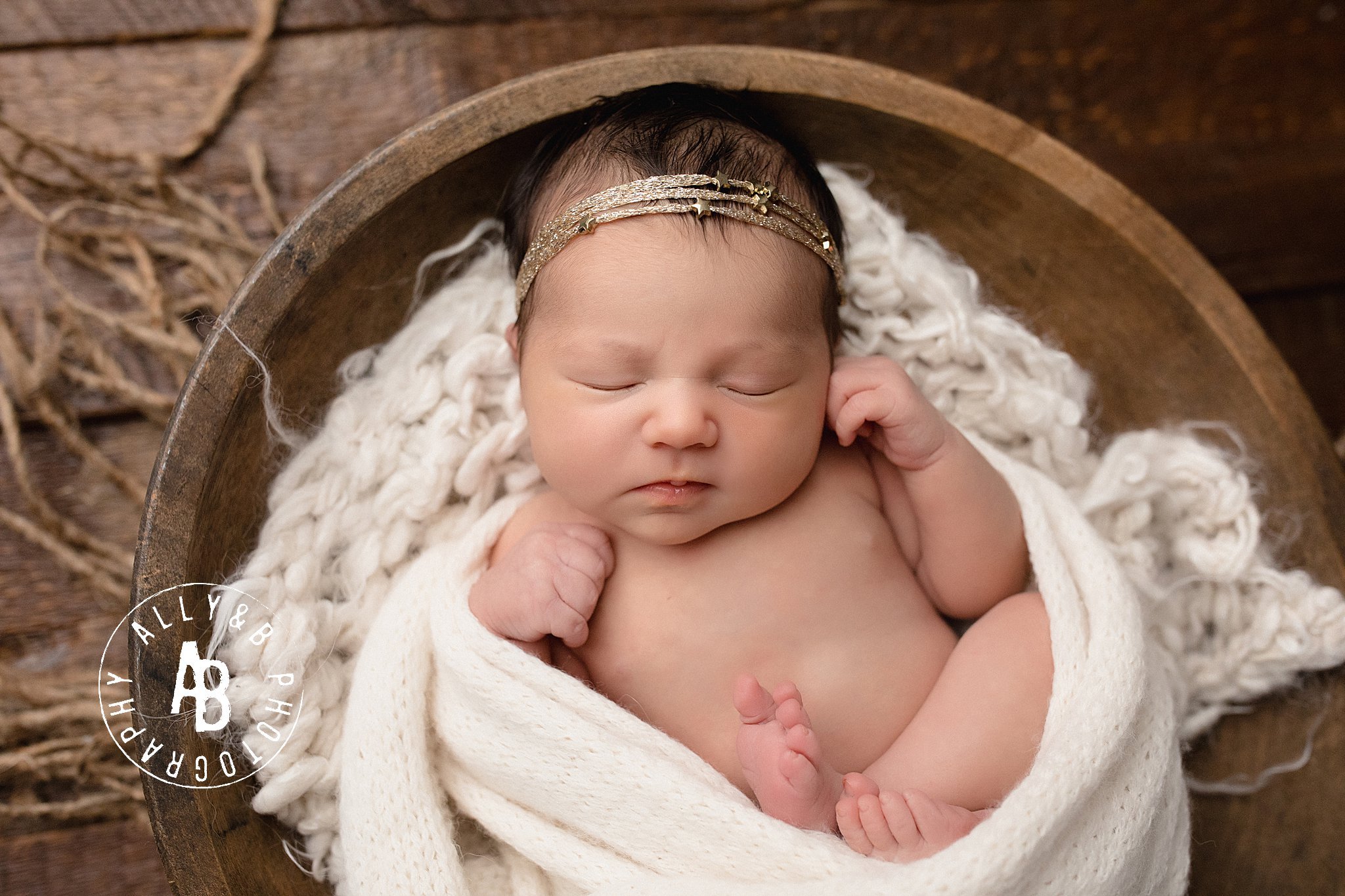 elmhurst newborn photographer.jpg