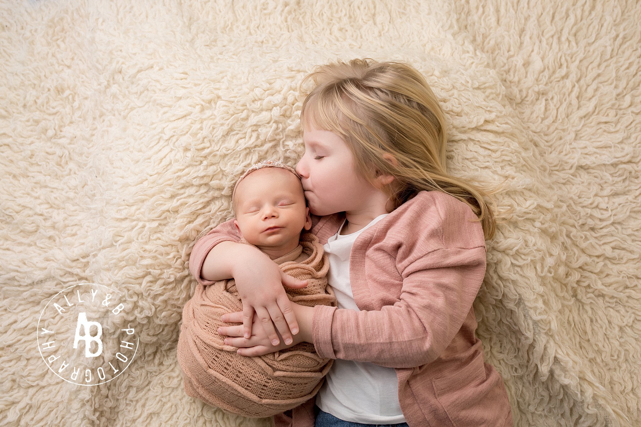 best newborn photographer naperville.jpg