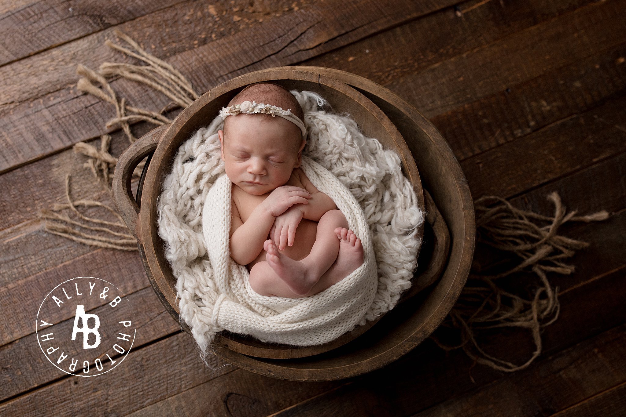 posed newborn photography.jpg