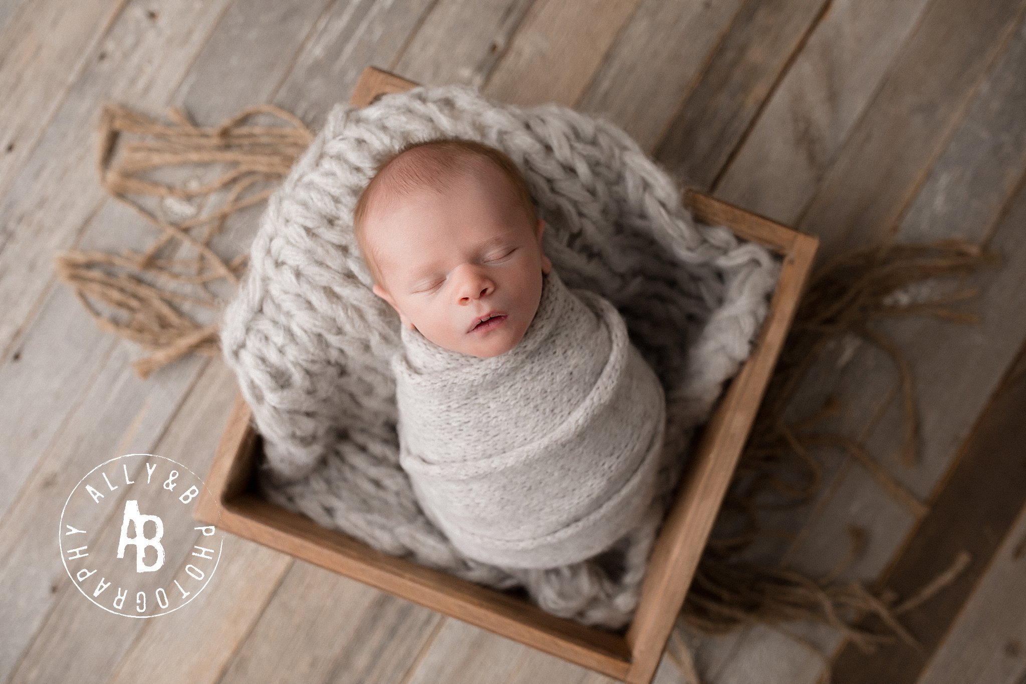 newborn photography naperville.jpg