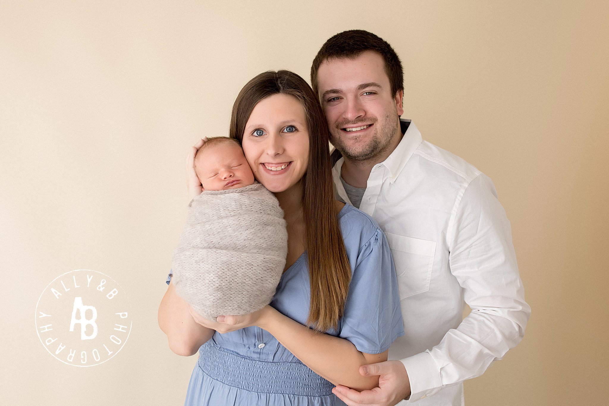 newborn photographers near naperville.jpg