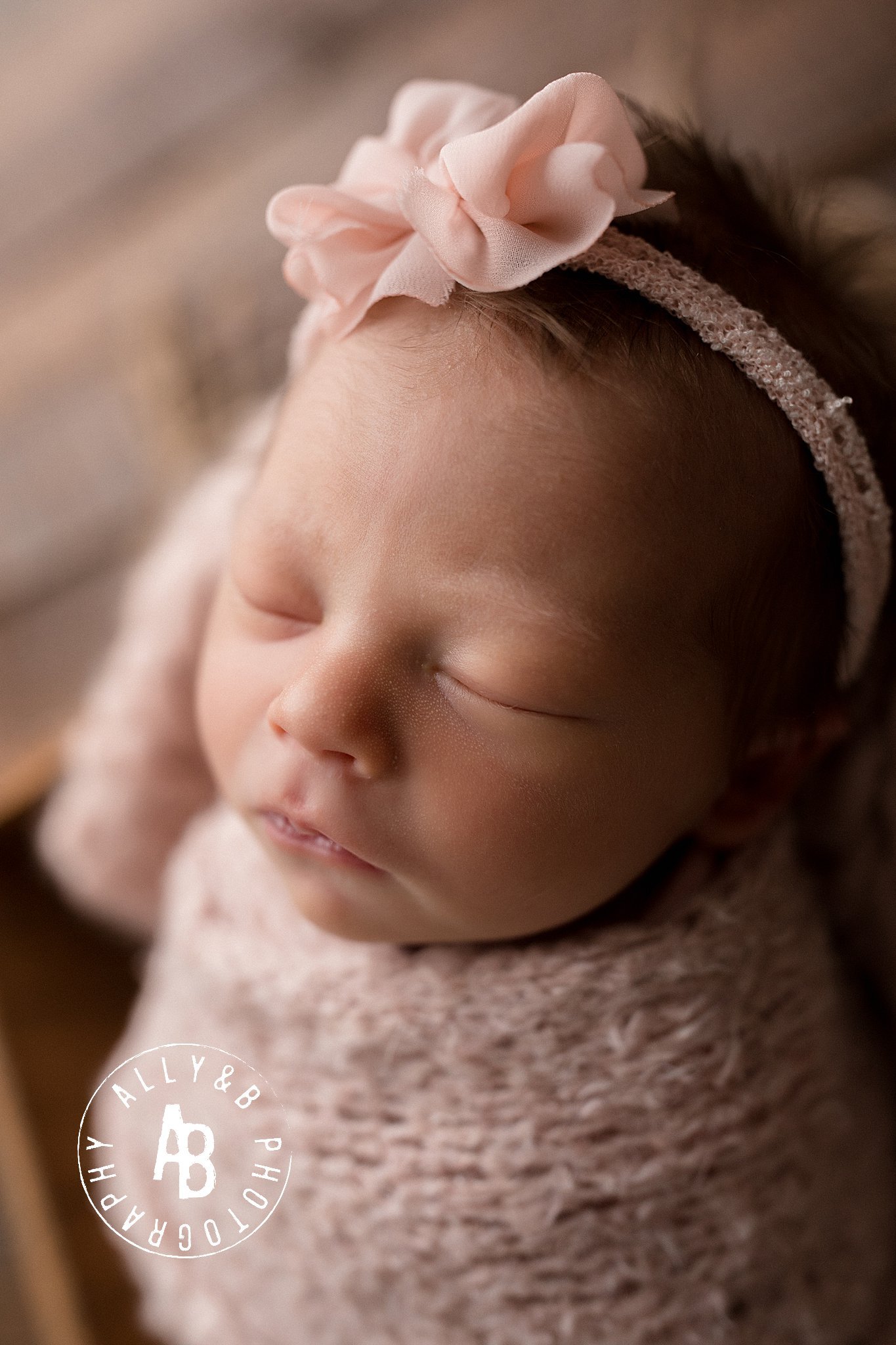 naperville newborn photographer.jpg