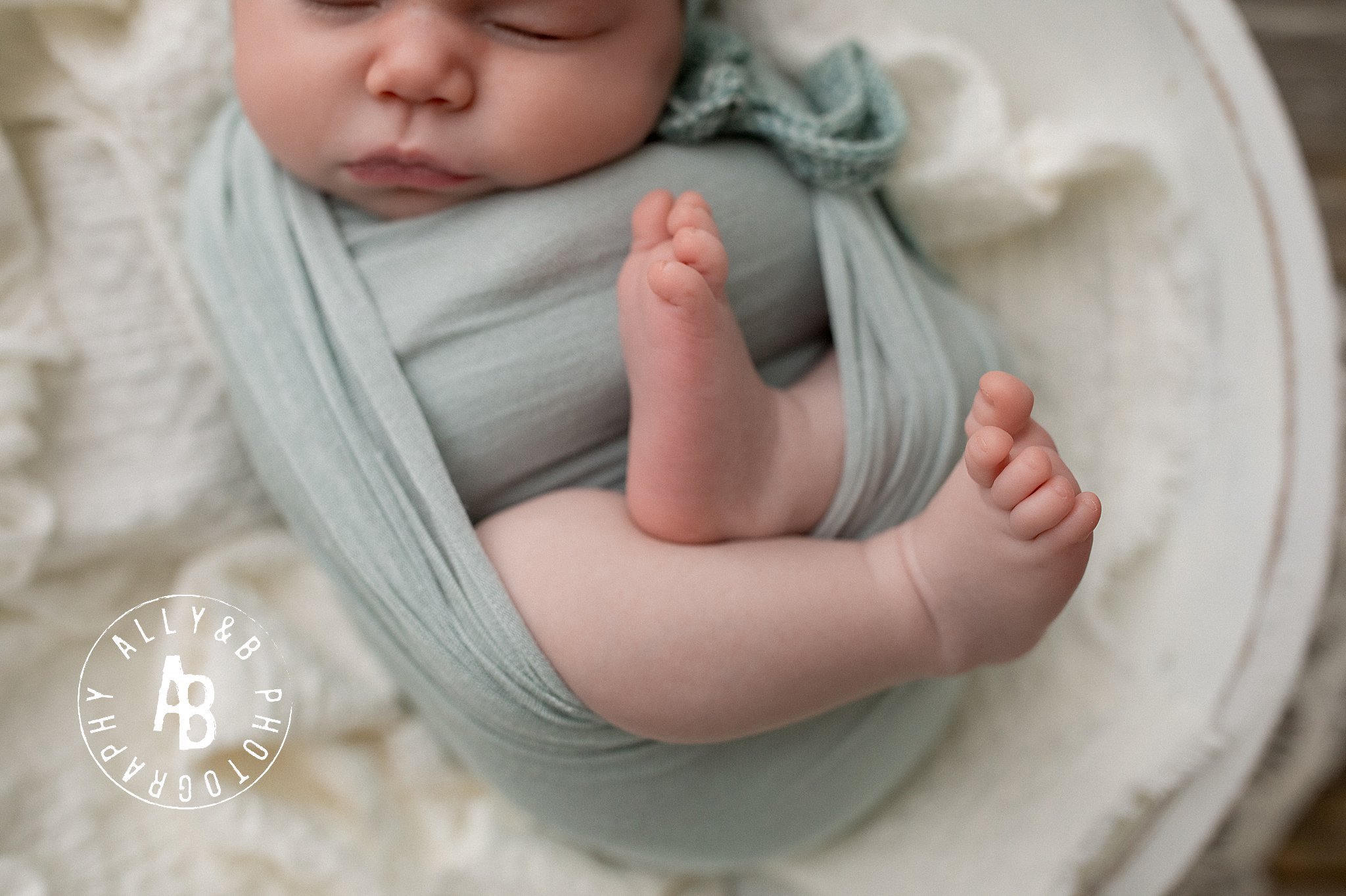 newborn photos.jpg