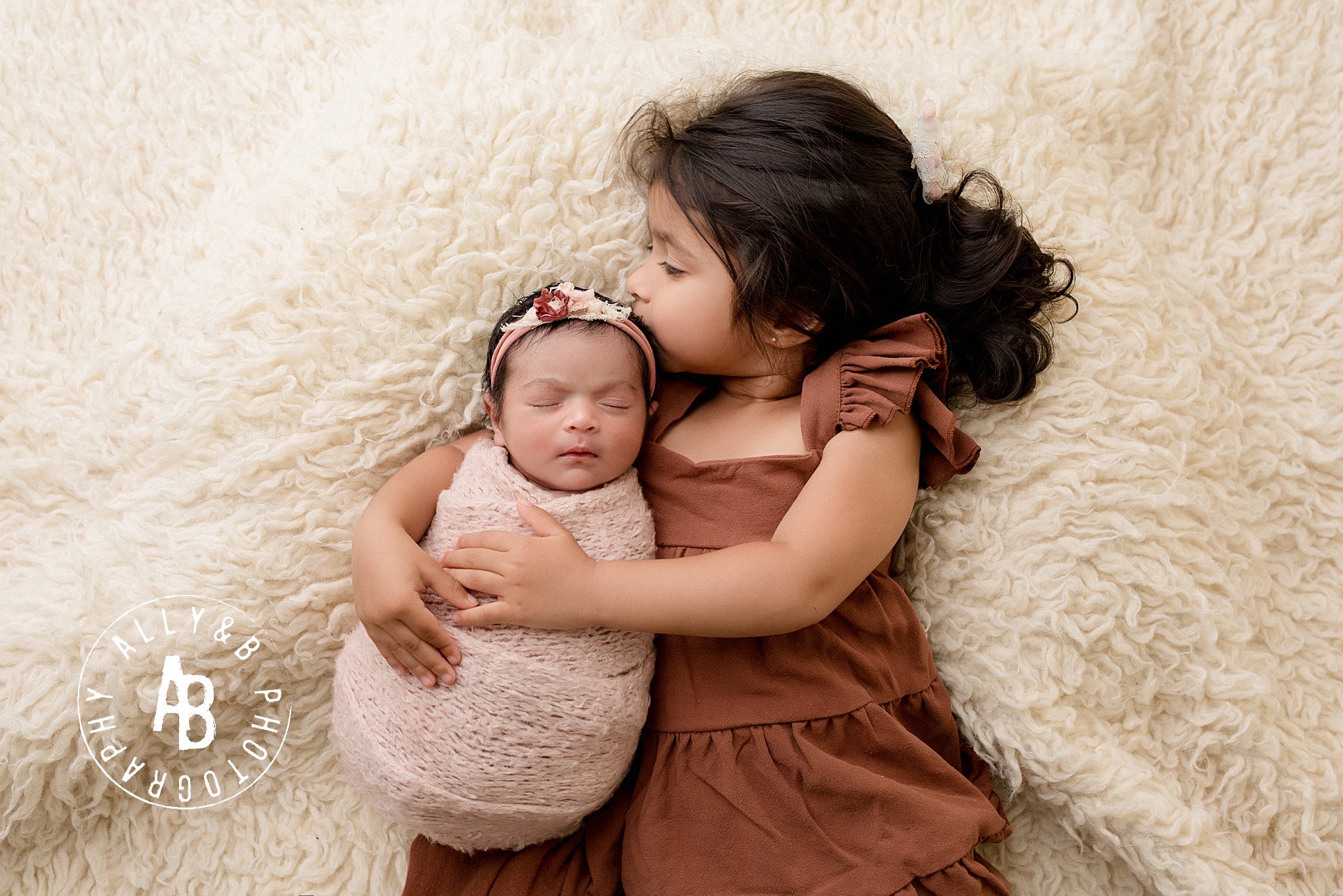 posed newborn photos.jpg