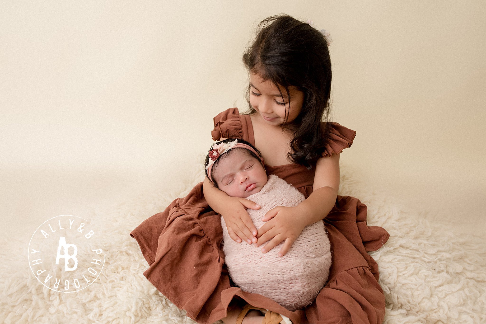 studio newborn session.jpg