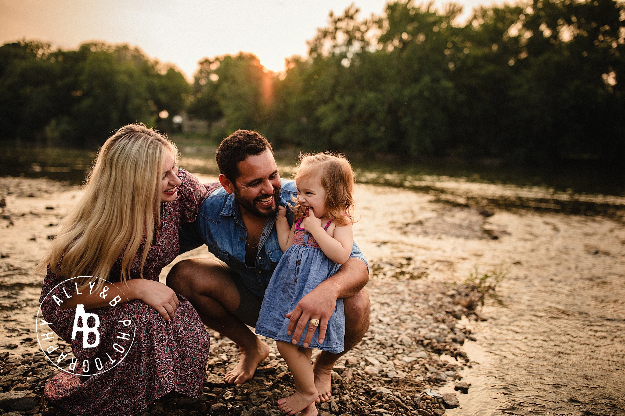 river mini sessions.jpg