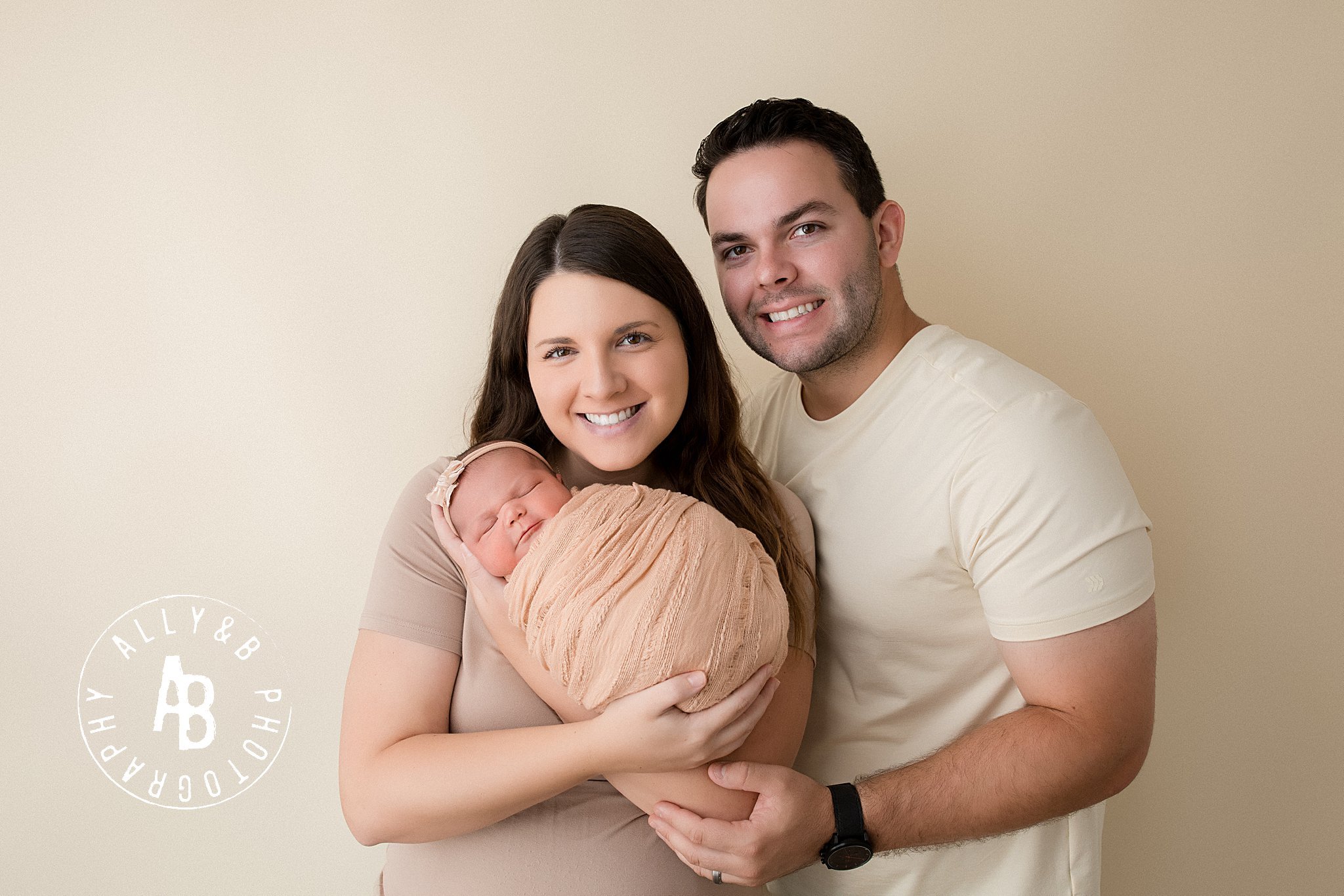 newborn photographers in naperville il.jpg