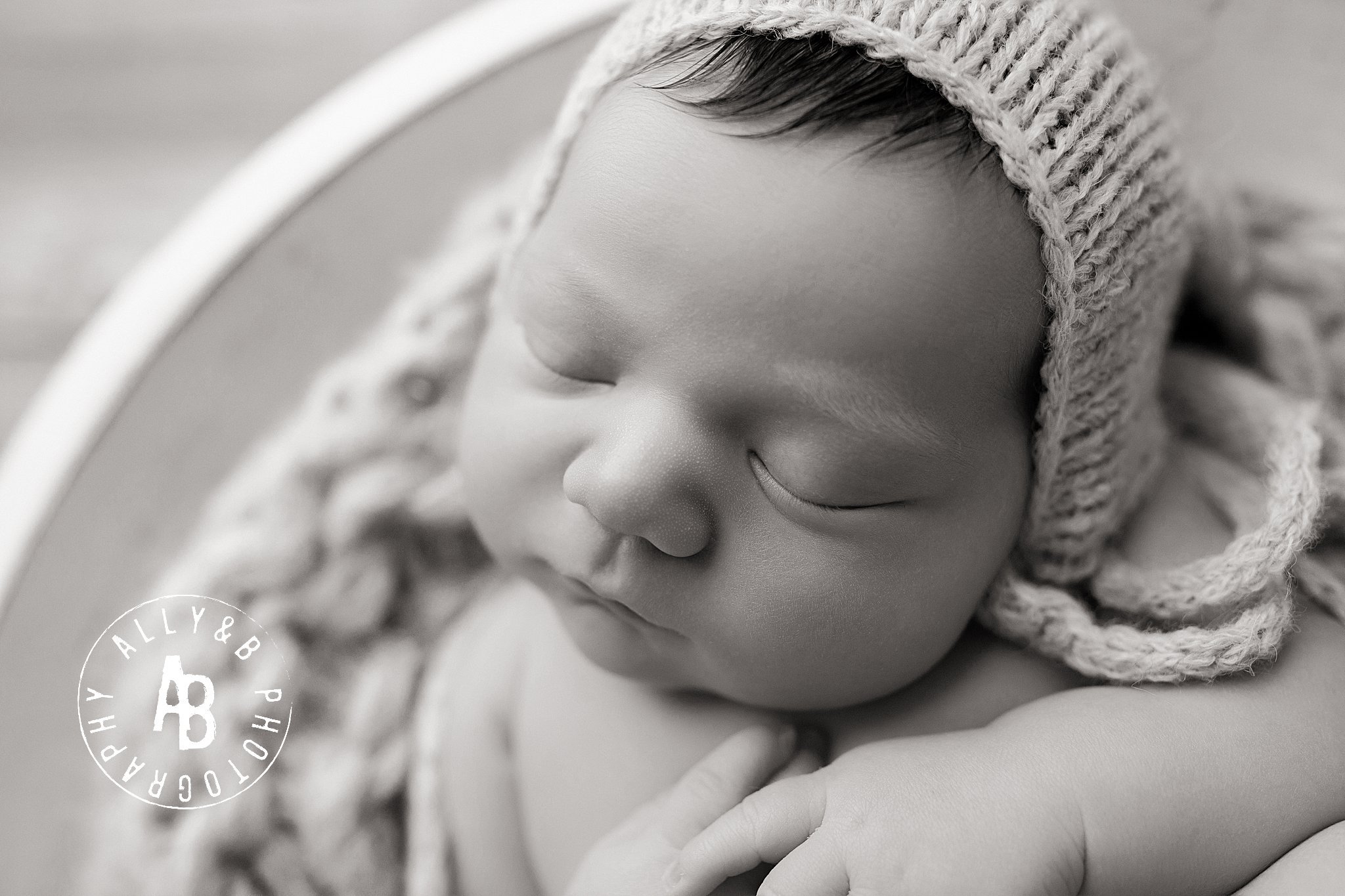 best newborn photographer naperville il.jpg