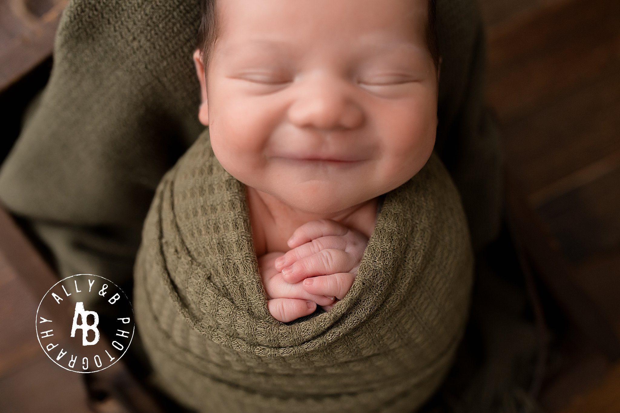 best newborn photographer naperville.jpg