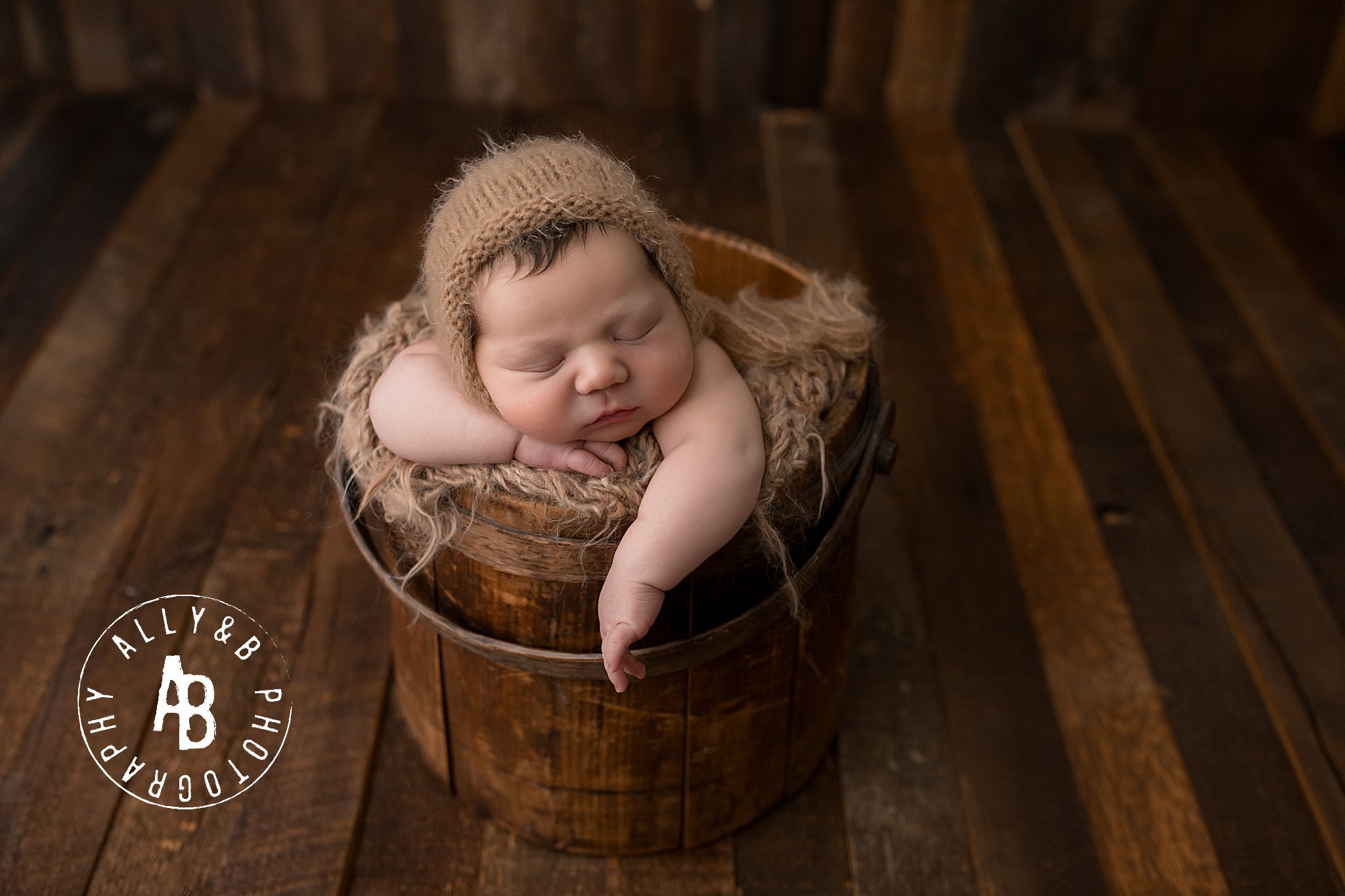 naperville newborn photographer.jpg