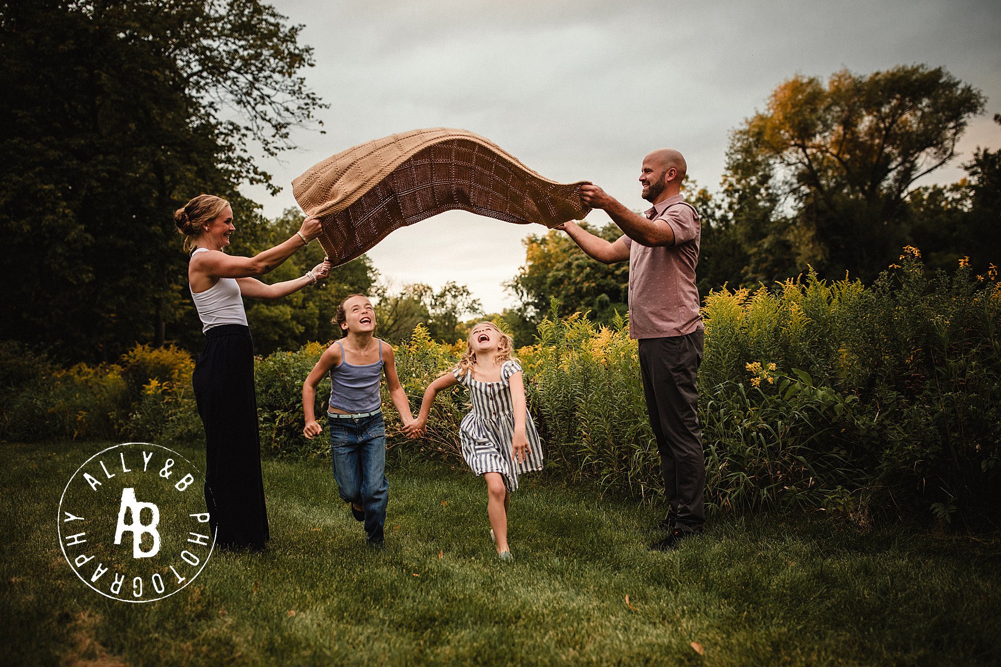 family photographer in elmhurst il.jpg