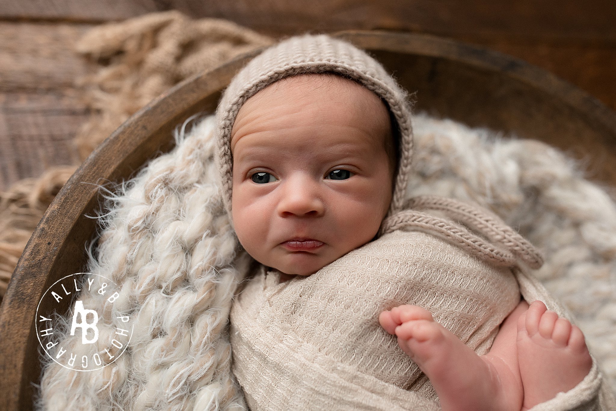 chicago newborn photographer.jpg