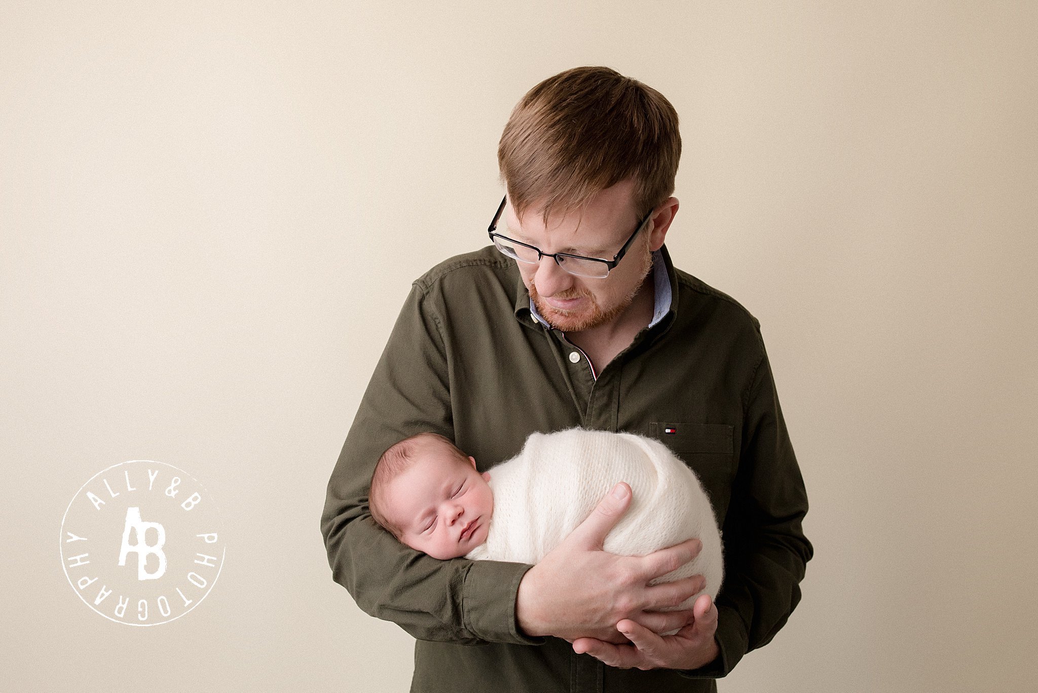 newborn photographer in naperville il.jpg