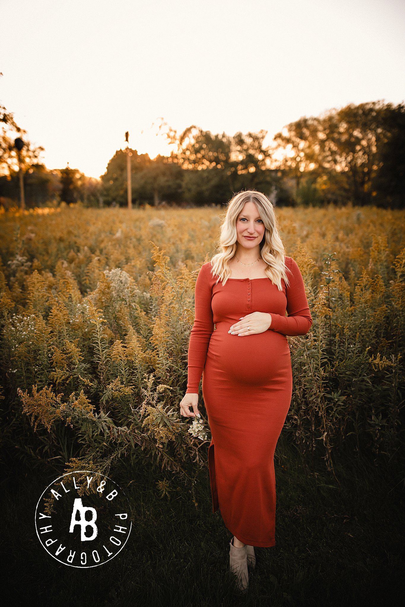 best maternity photographer.jpg