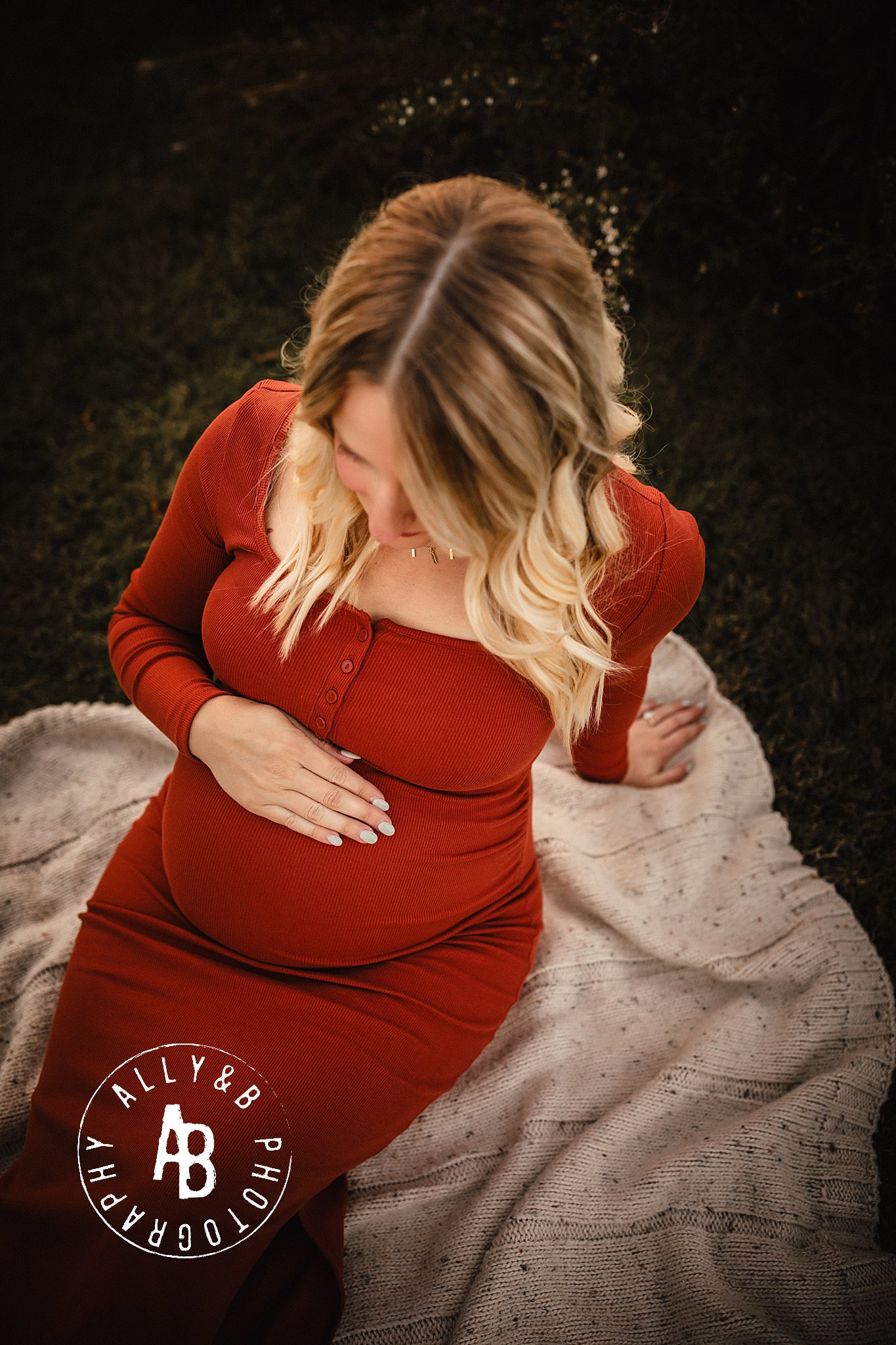 maternity photographers near hinsdale.jpg