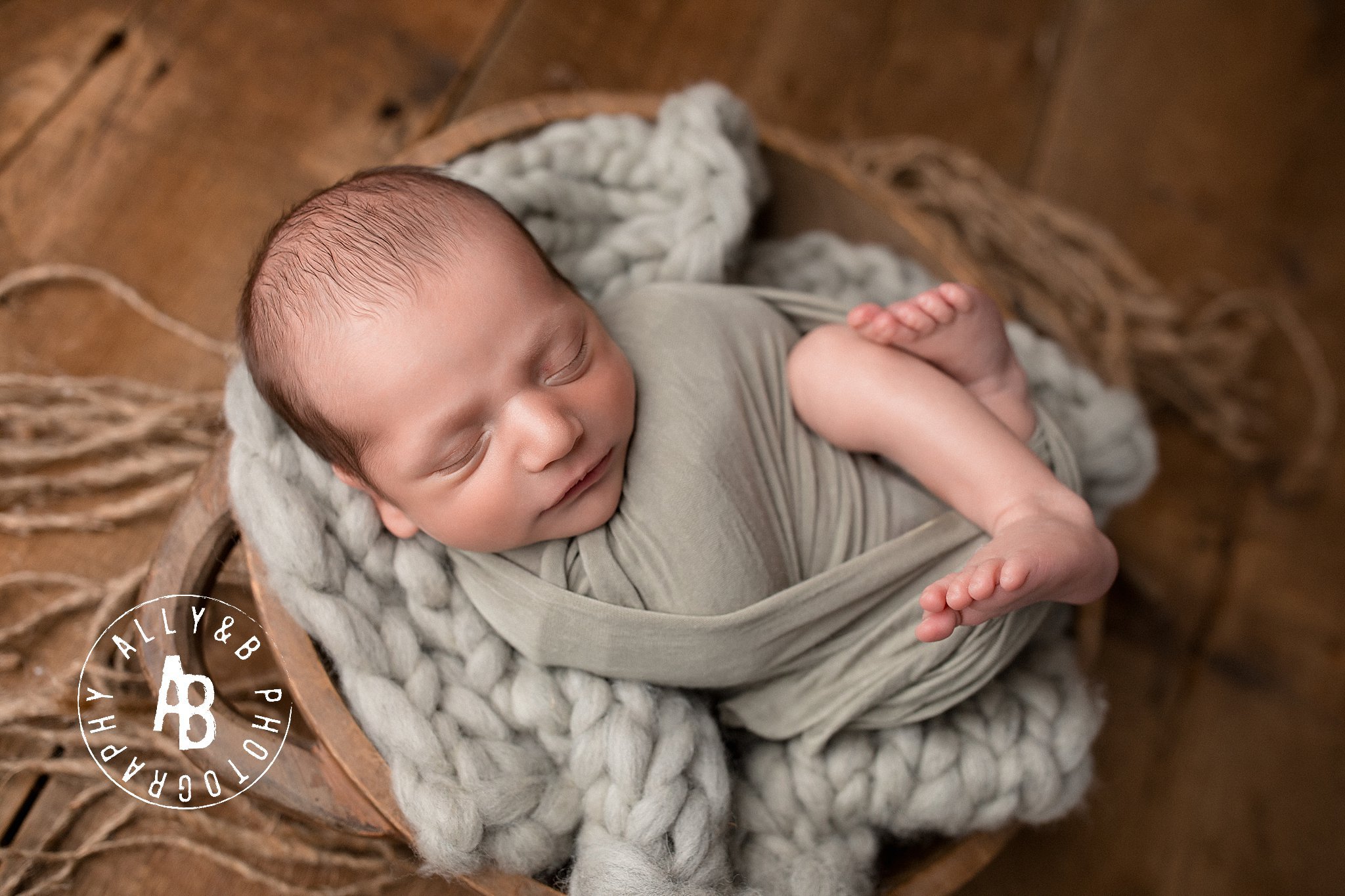 newborn photography naperville.jpg