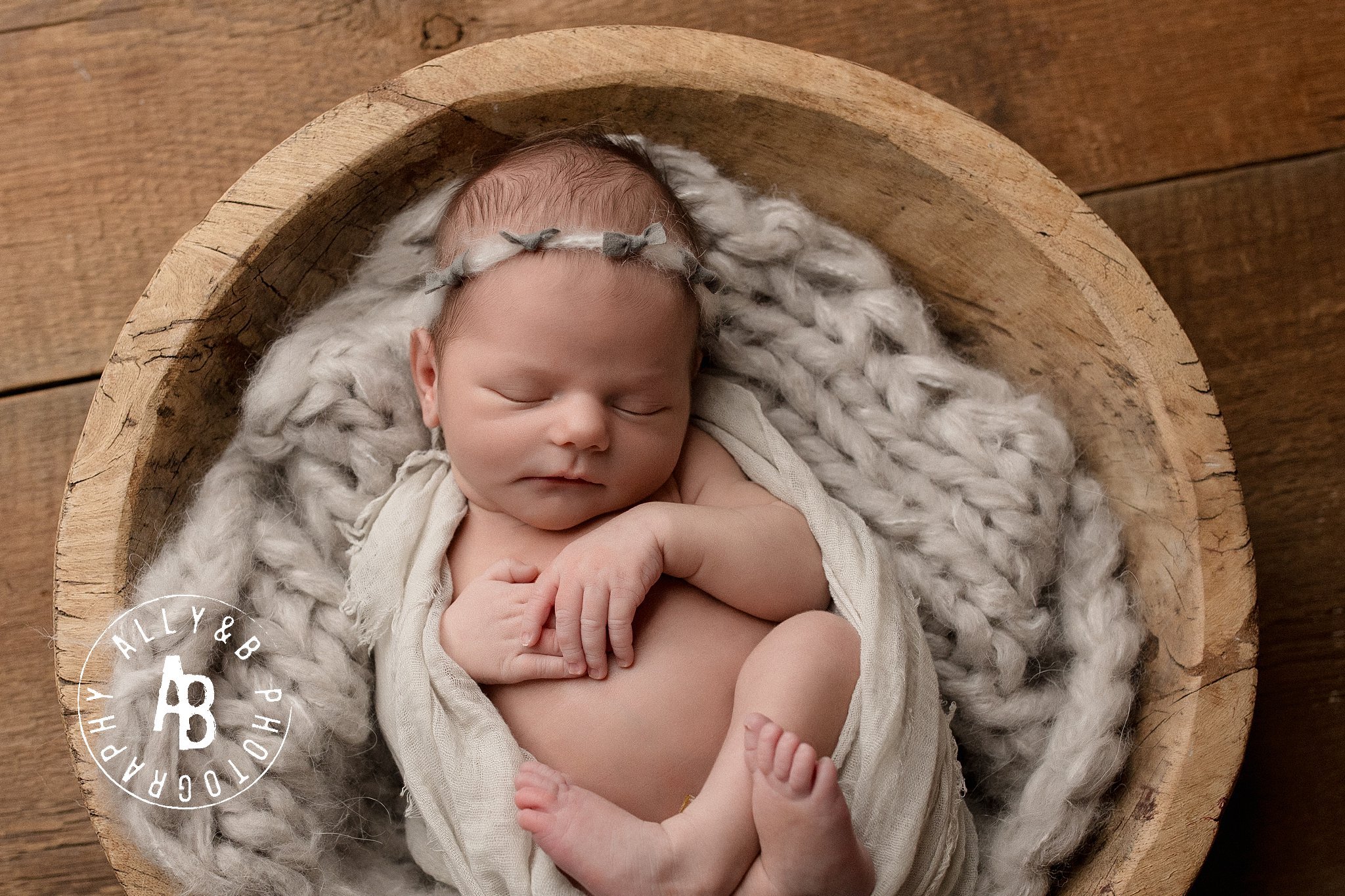 posed newborn photography.jpg