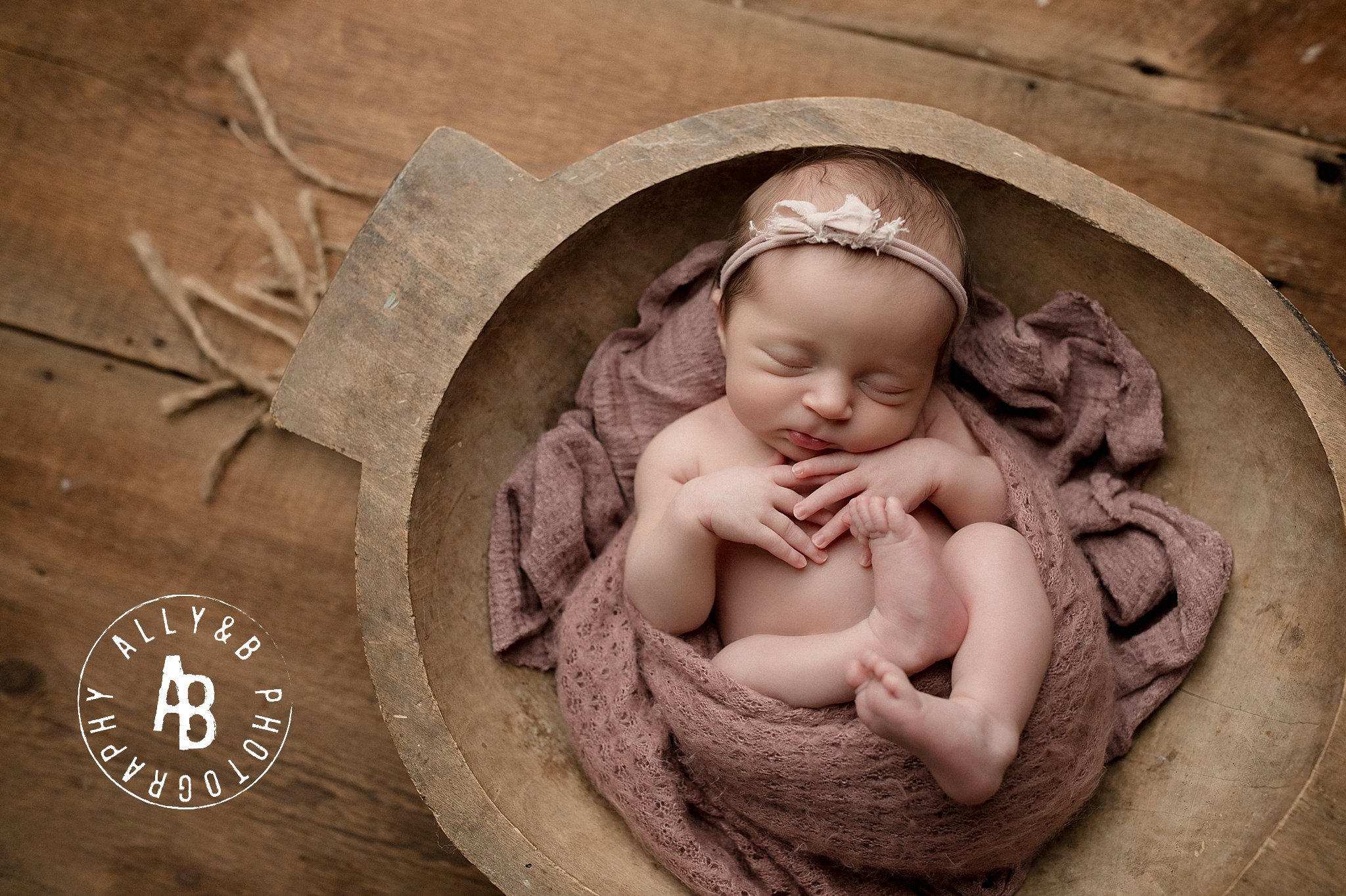 newborn photographers near naperville.jpg