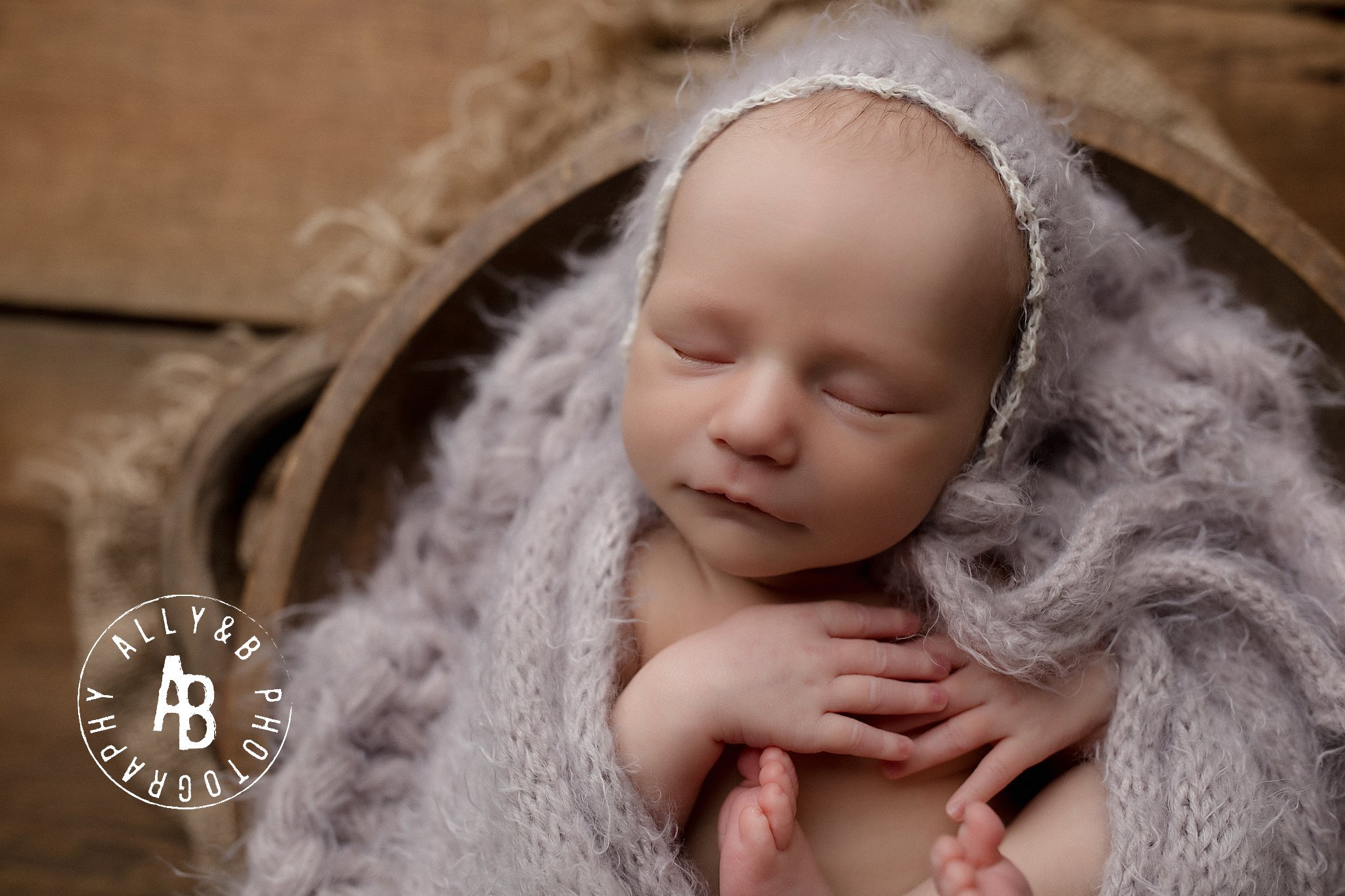 best newborn photographer naperville il.jpg