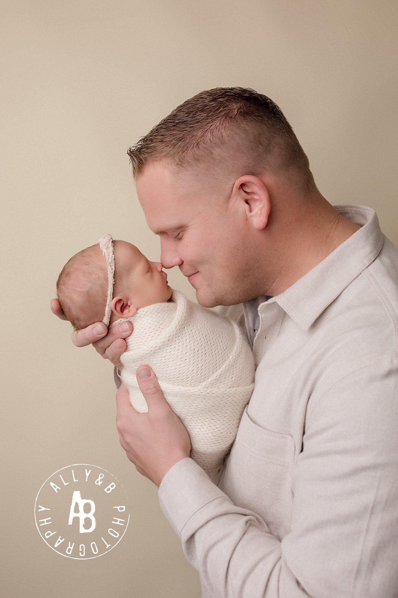 newborn photographers.jpg