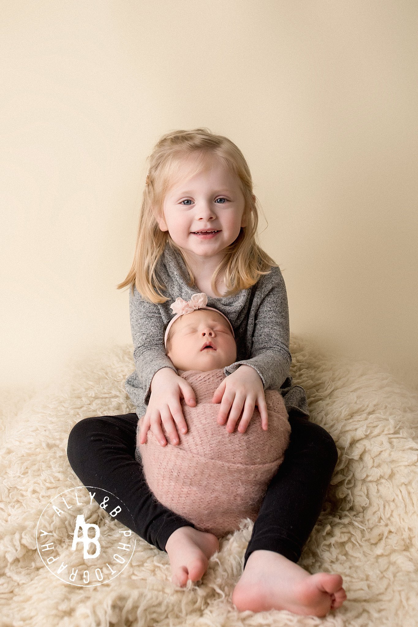 aurora newborn photography.jpg